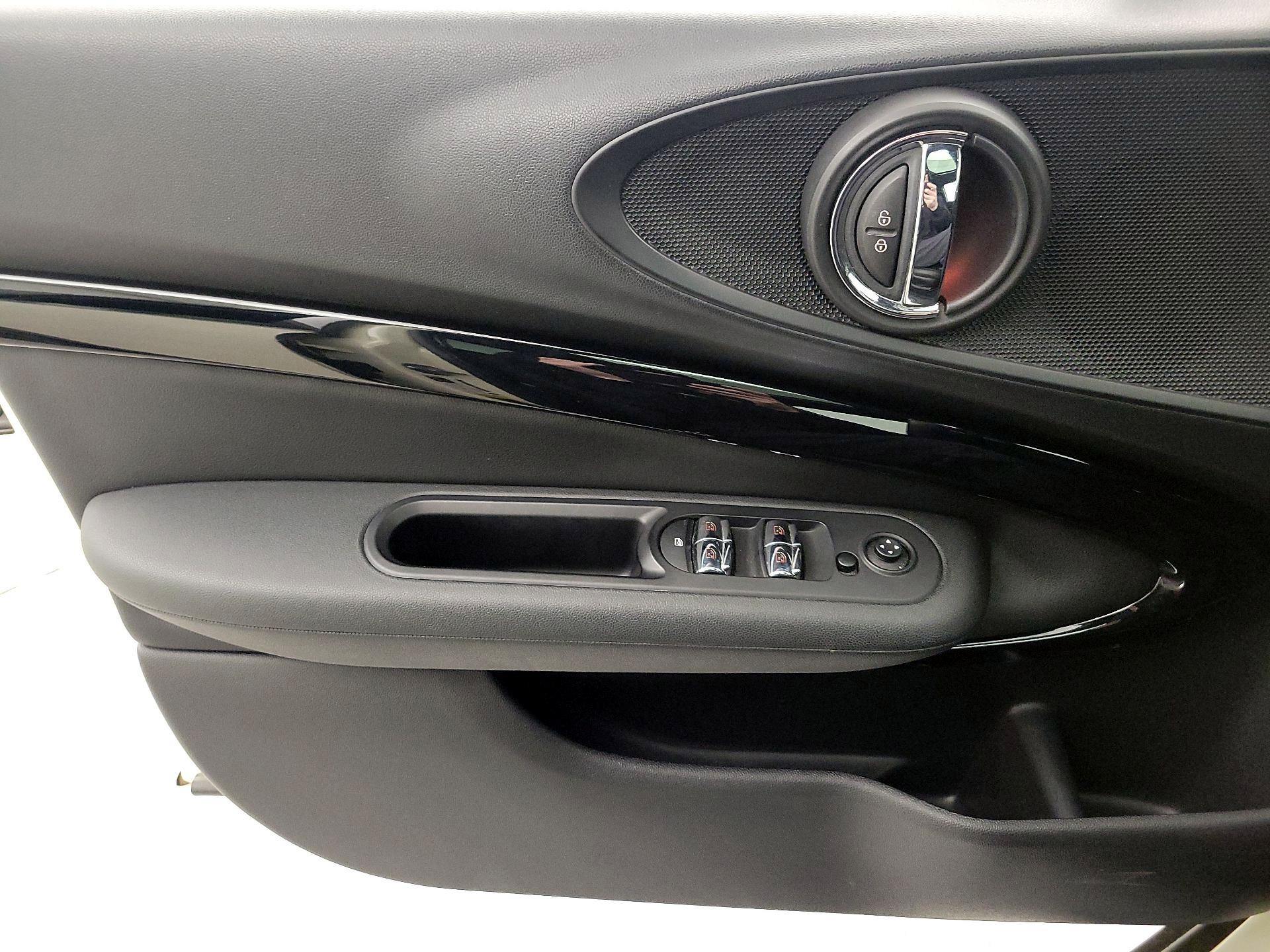 Thumbnail: 2019 MINI Cooper Clubman - 12