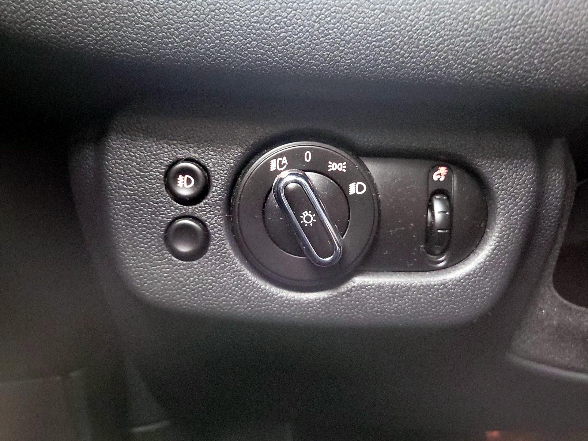 Thumbnail: 2019 MINI Cooper Clubman - 13