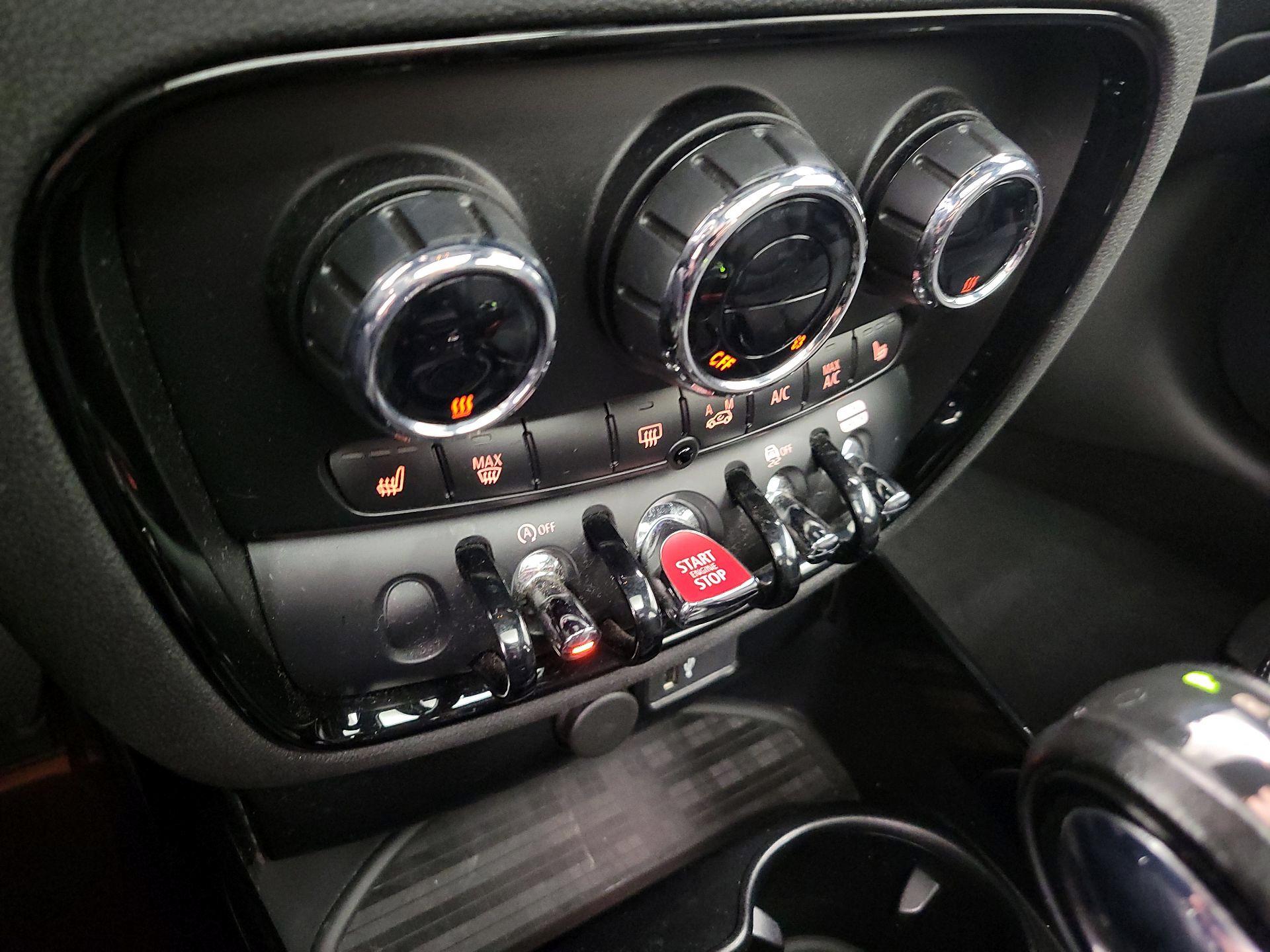 Thumbnail: 2019 MINI Cooper Clubman - 16