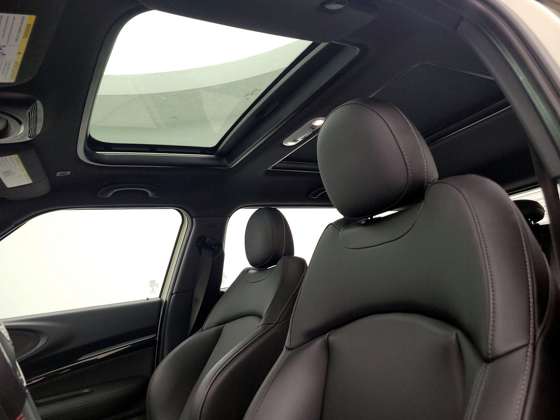 Thumbnail: 2019 MINI Cooper Clubman - 19