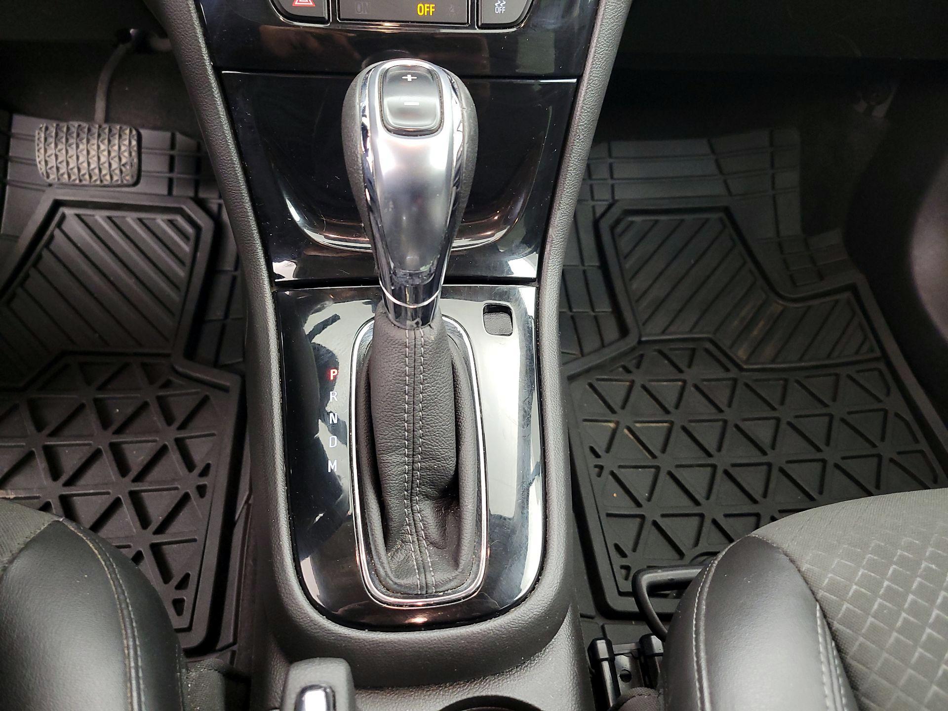 Thumbnail: 2018 Buick Encore - 17