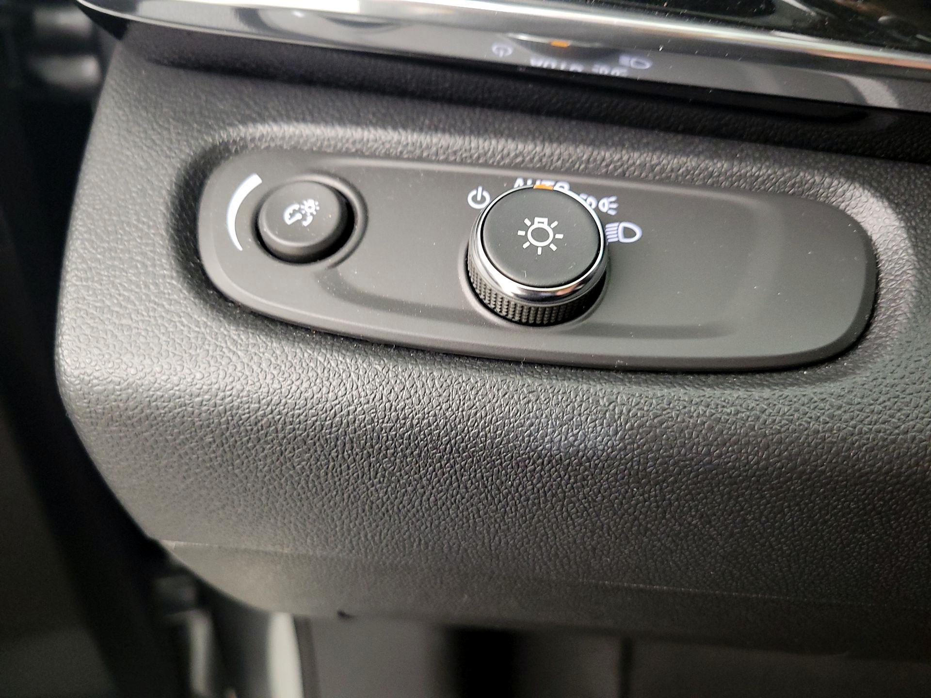 Thumbnail: 2025 Buick Envista - 13