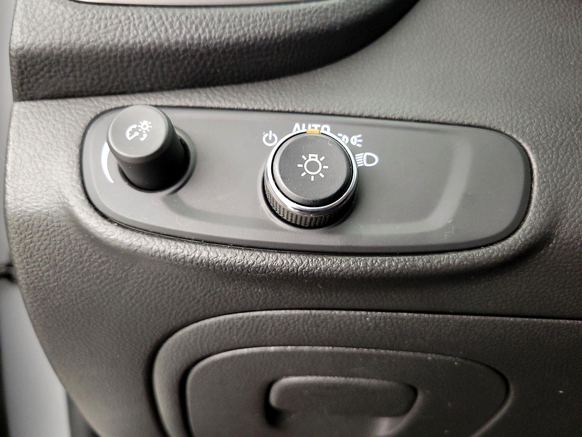 Thumbnail: 2019 Chevrolet Trax - 13