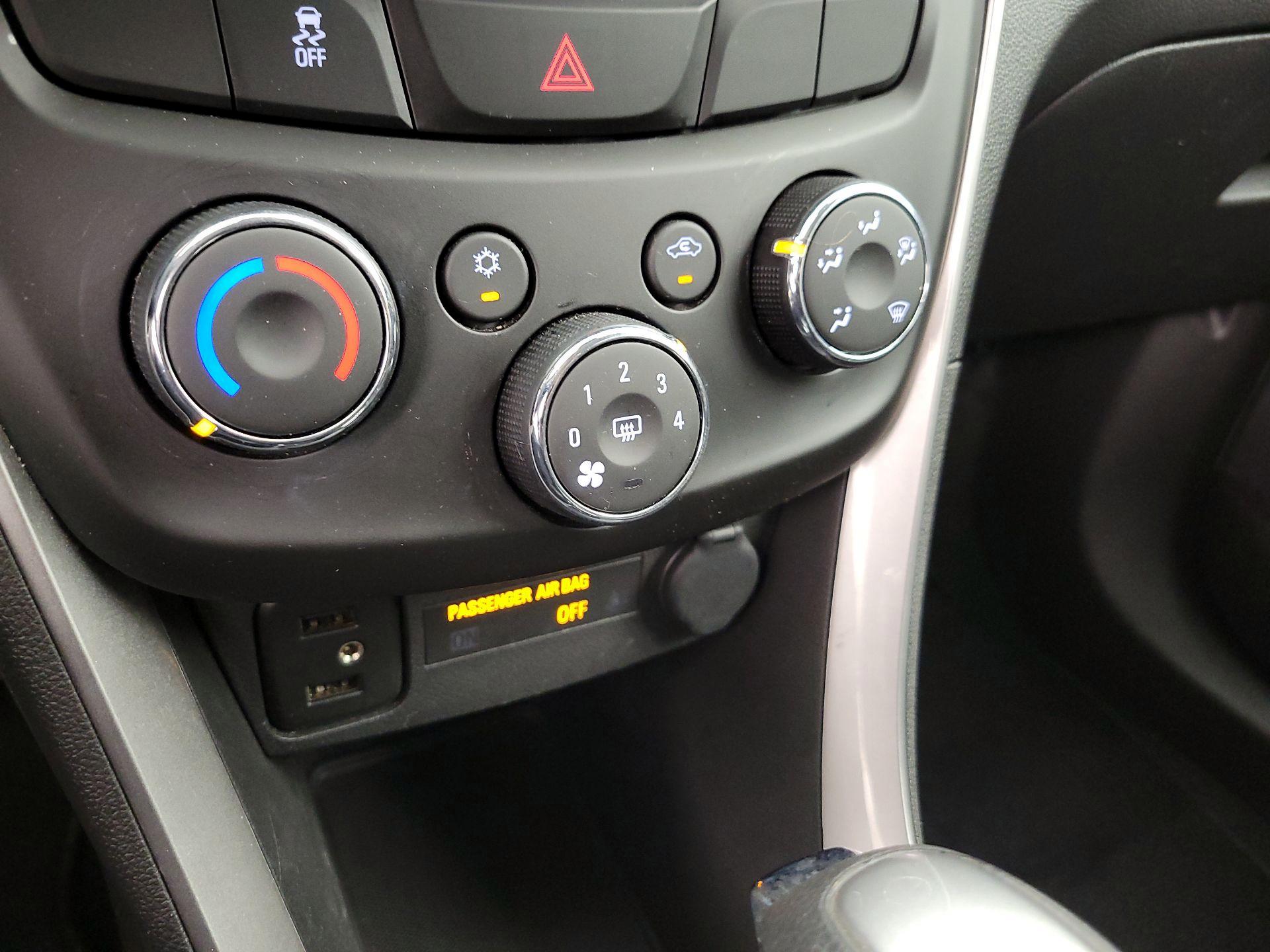 Thumbnail: 2019 Chevrolet Trax - 16