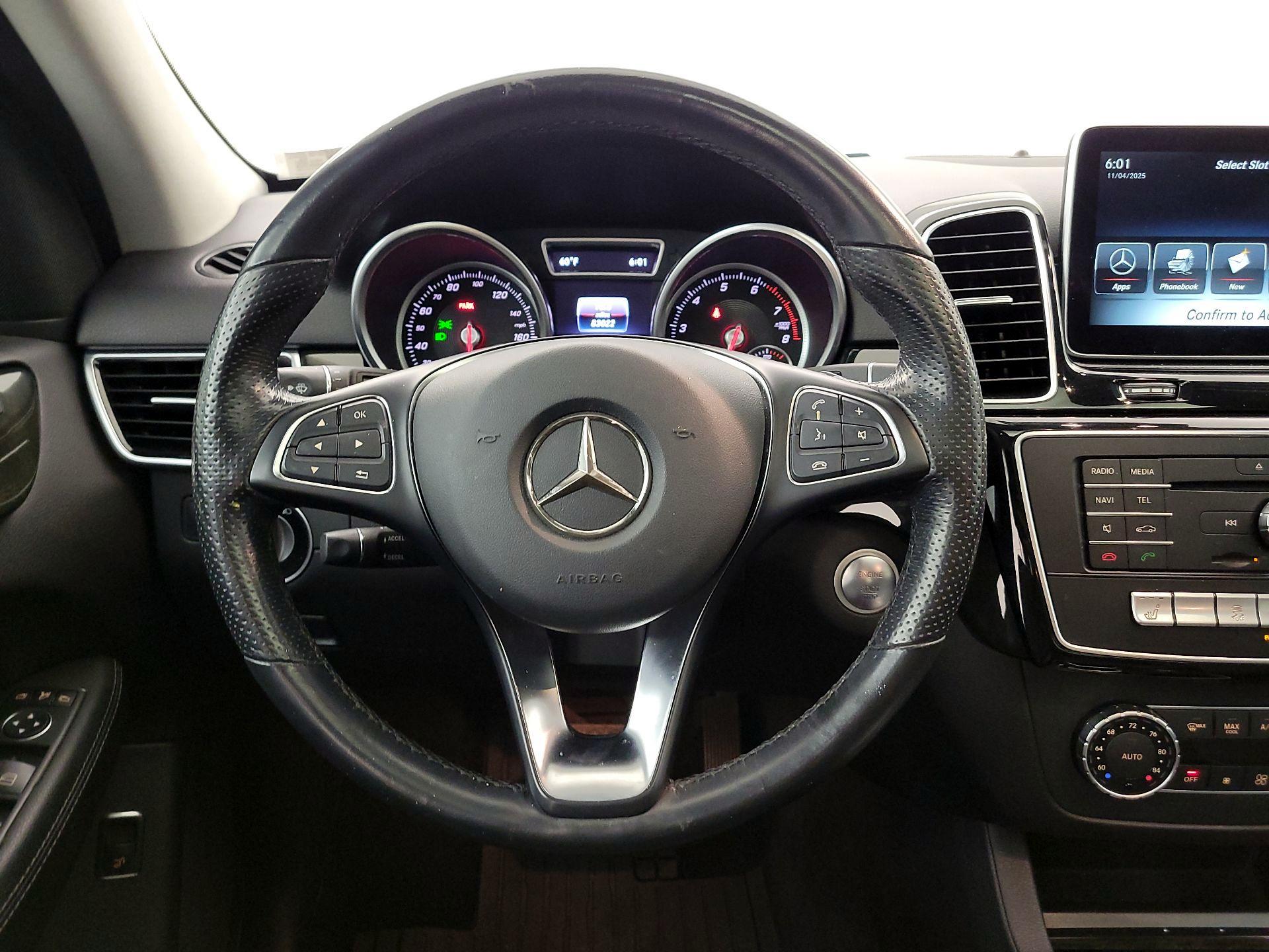 Thumbnail: 2016 Mercedes-Benz GLE - 10