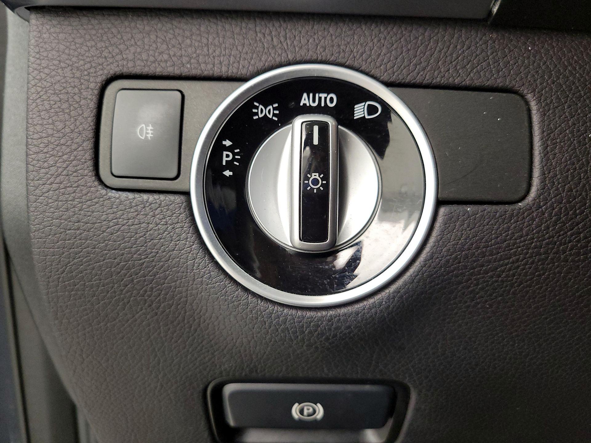 Thumbnail: 2016 Mercedes-Benz GLE - 13