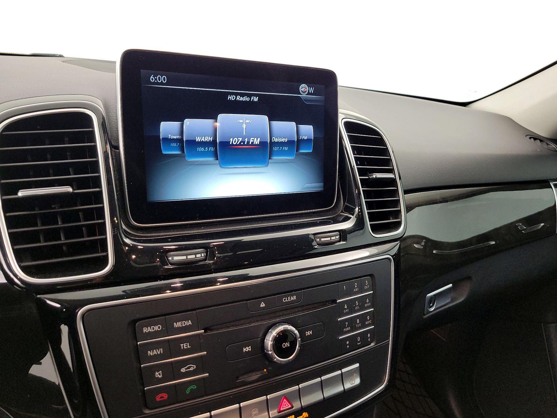 Thumbnail: 2016 Mercedes-Benz GLE - 15