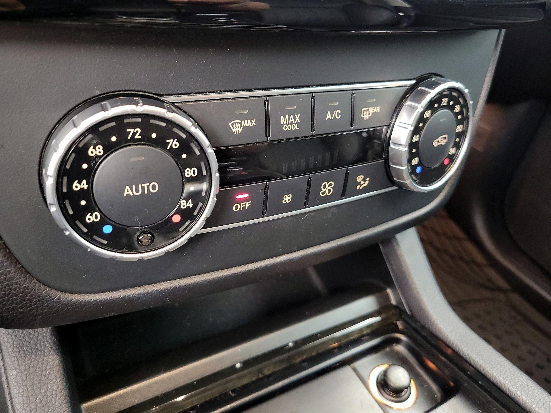 Thumbnail: 2016 Mercedes-Benz GLE - 16