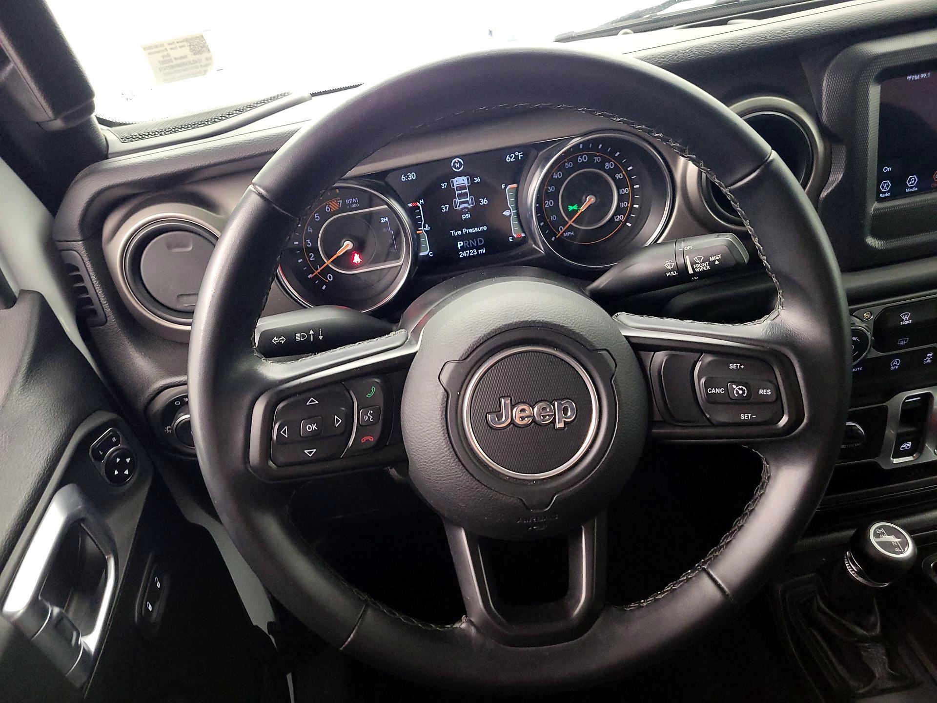 Thumbnail: 2021 Jeep Wrangler - 10