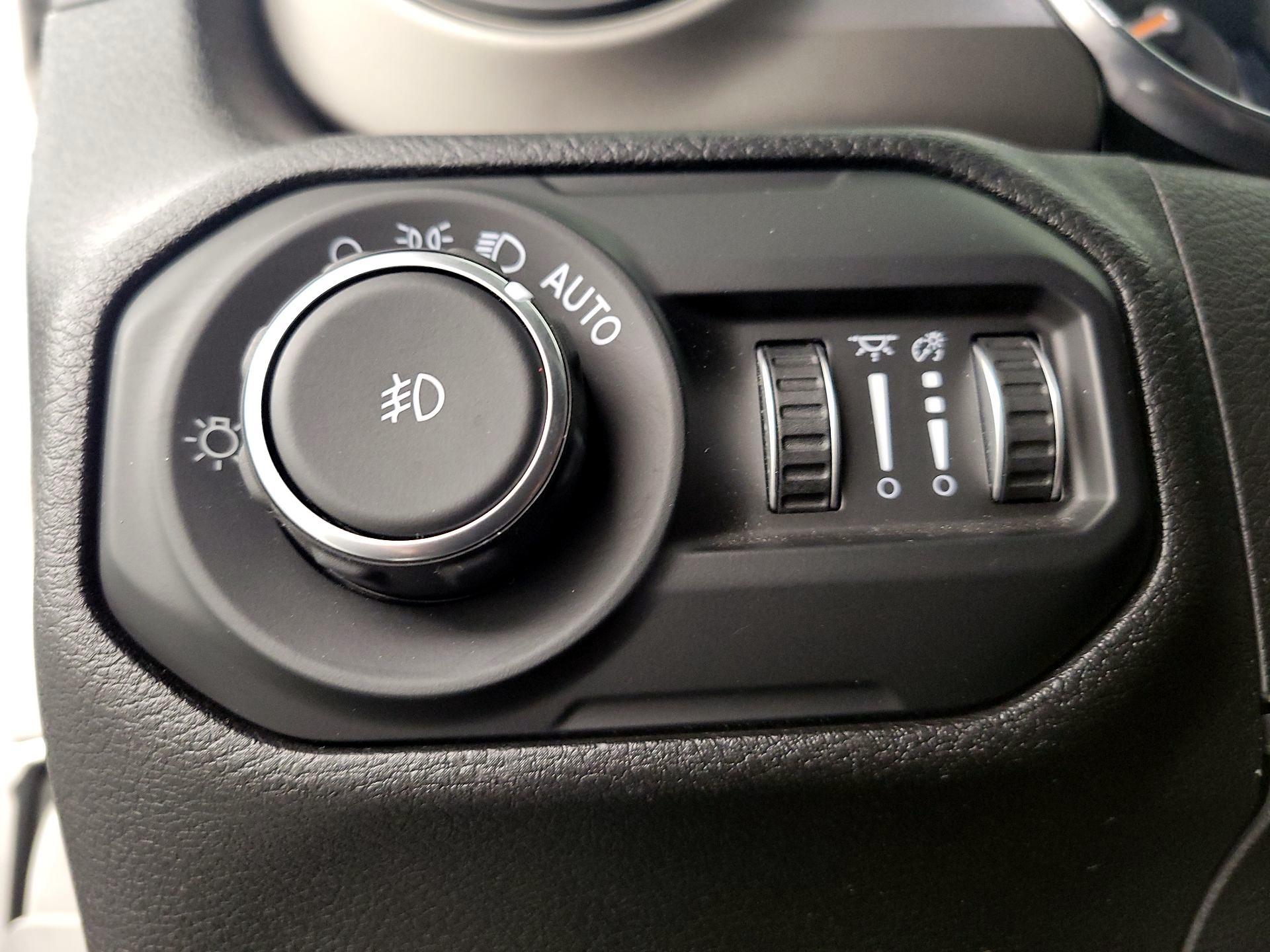 Thumbnail: 2021 Jeep Wrangler - 13