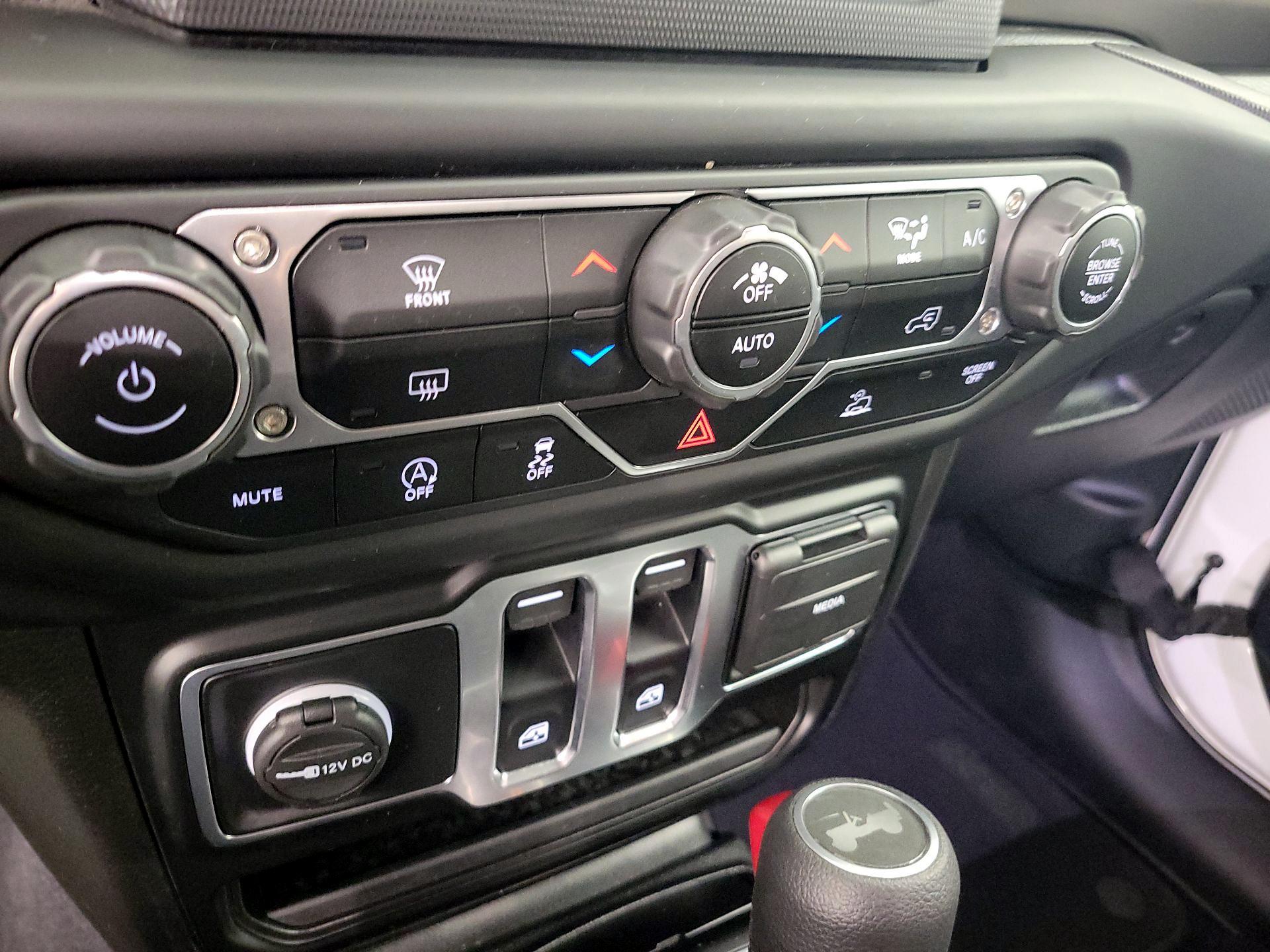 Thumbnail: 2021 Jeep Wrangler - 16