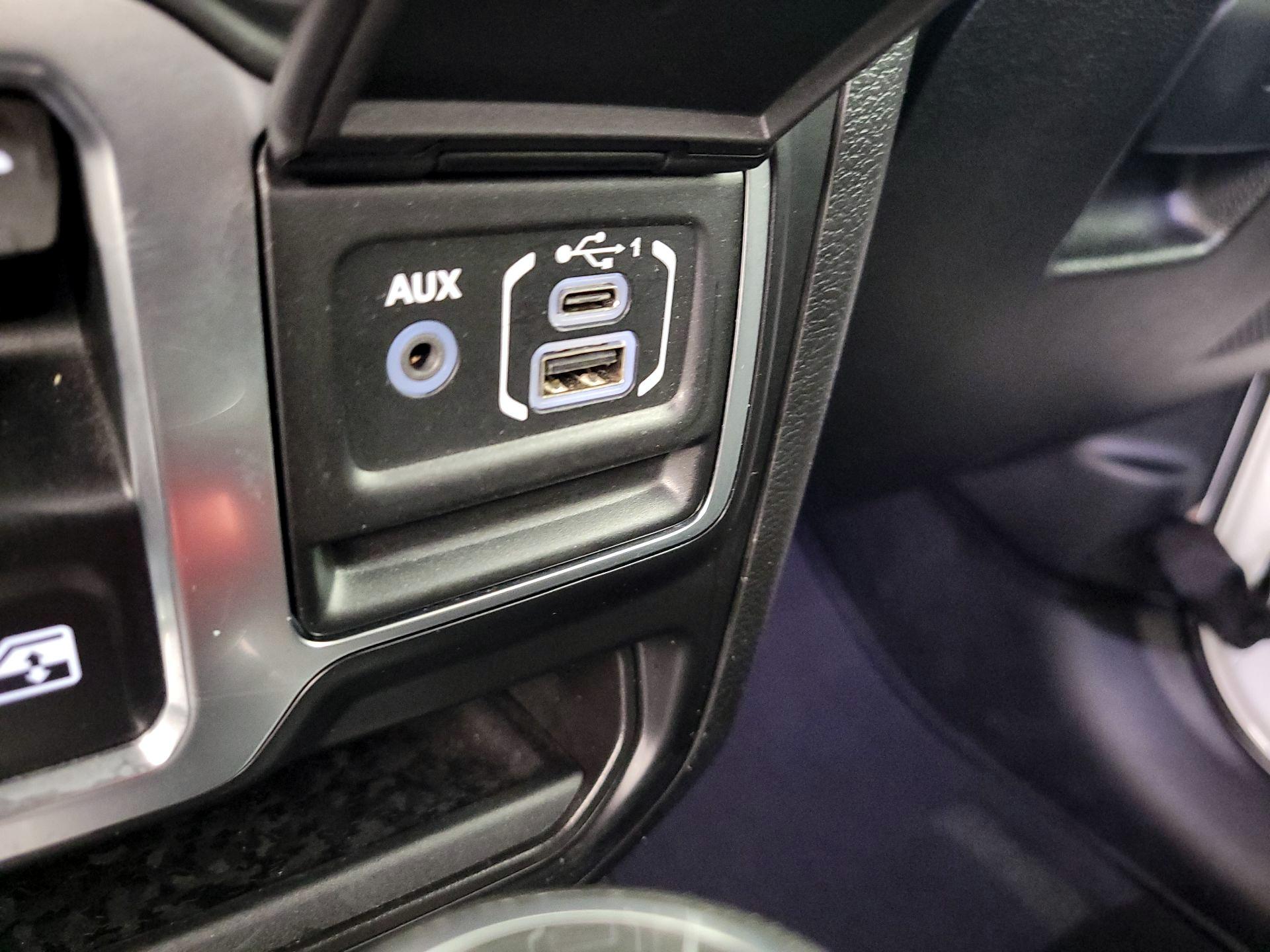 Thumbnail: 2021 Jeep Wrangler - 18