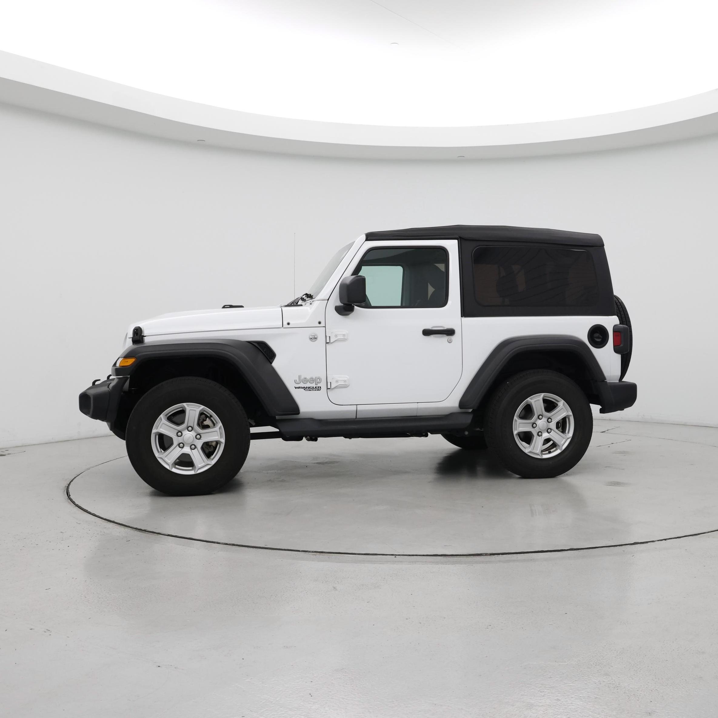 Thumbnail: 2021 Jeep Wrangler - 3