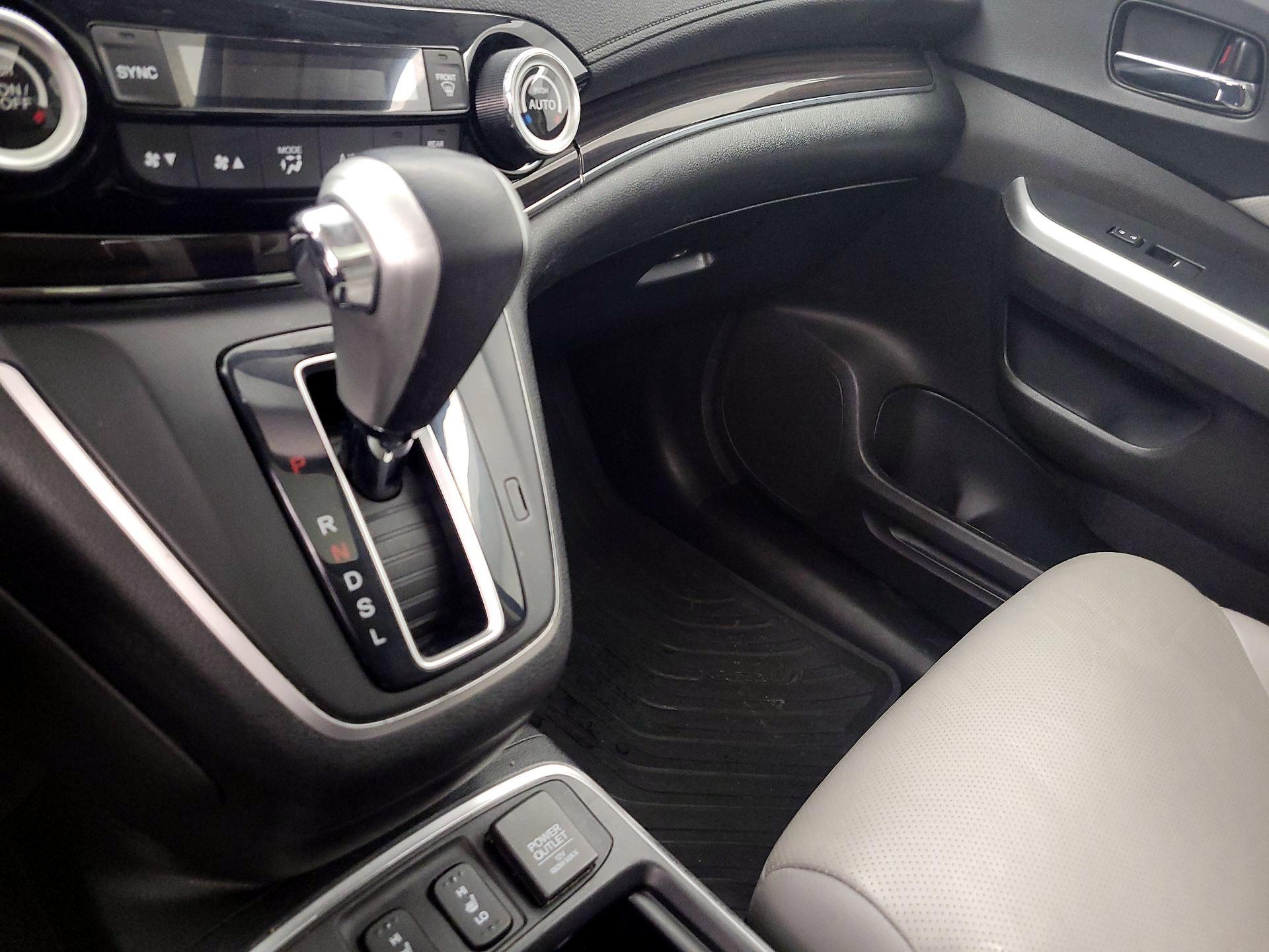 Thumbnail: 2016 Honda CR-V - 17