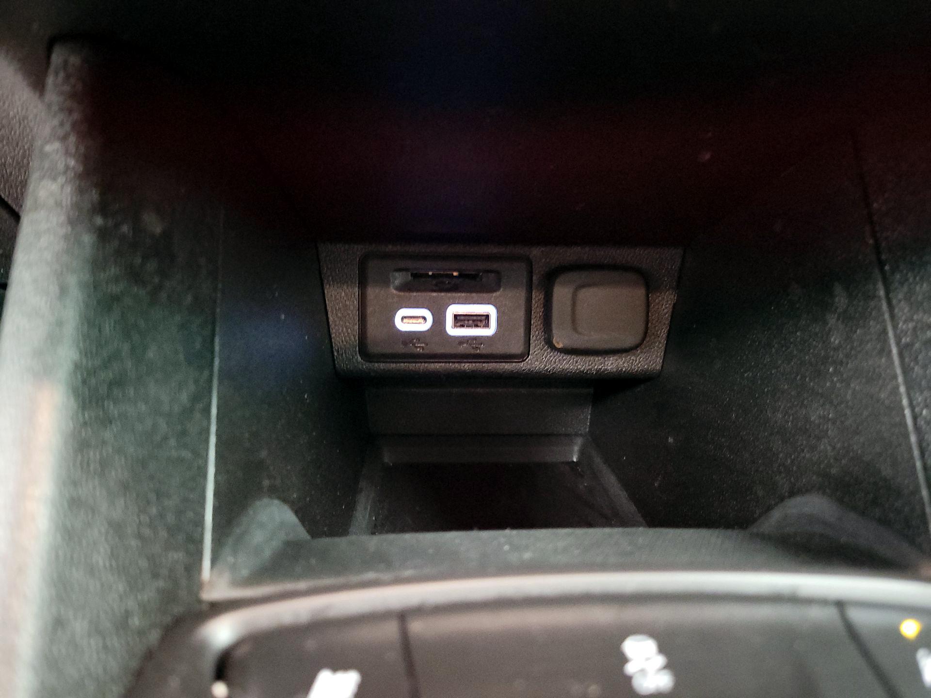 Thumbnail: 2023 Chevrolet Bolt EV - 18