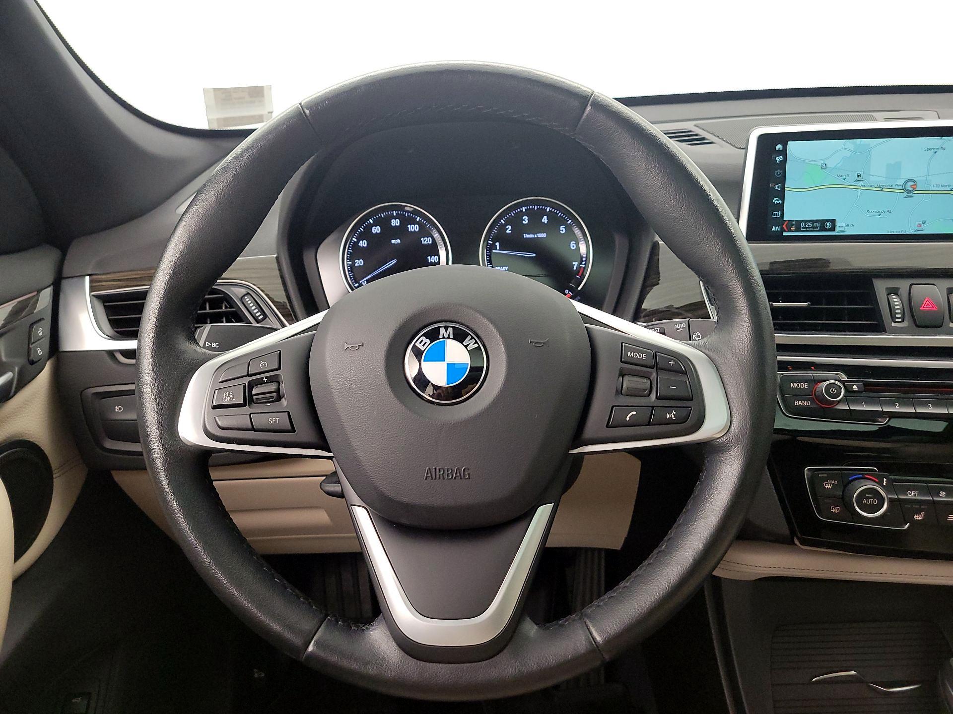Thumbnail: 2018 BMW X1 - 10