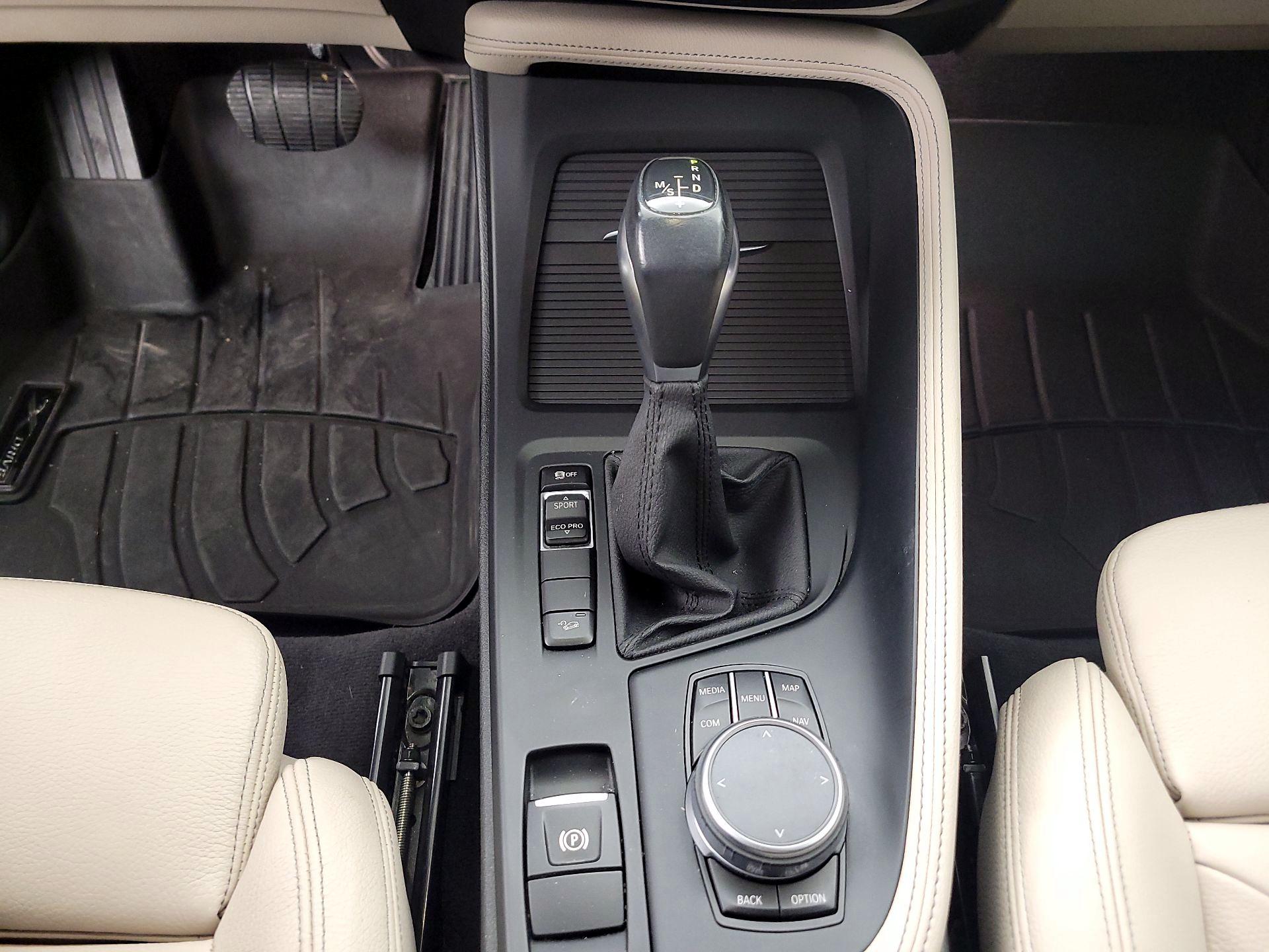 Thumbnail: 2018 BMW X1 - 18