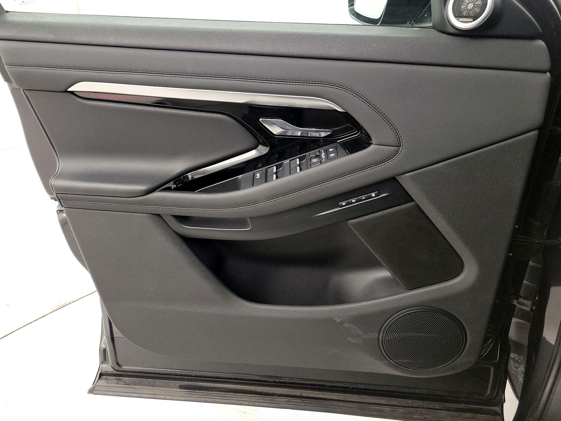 Thumbnail: 2023 Land Rover Range Rover Evoque - 12