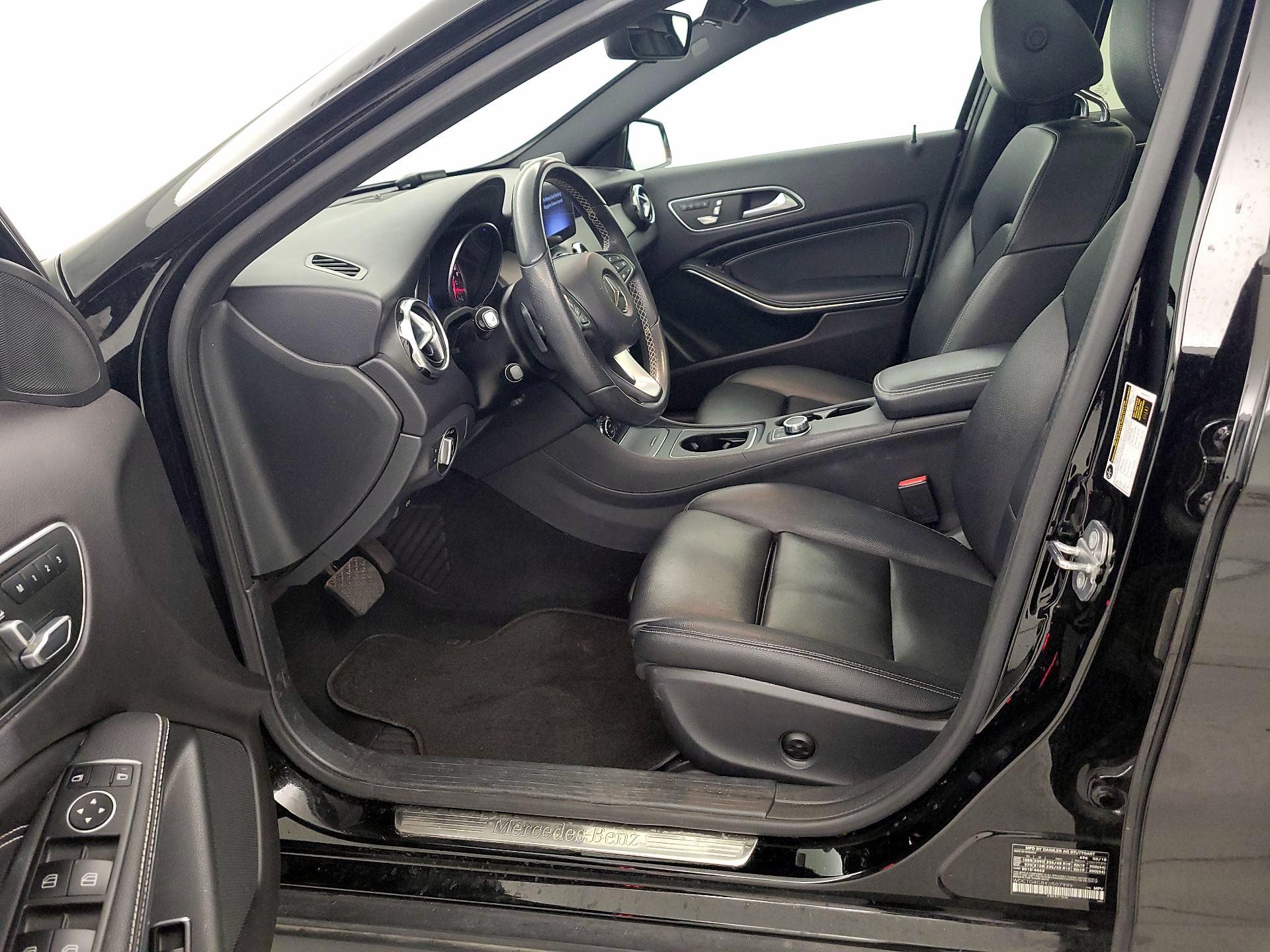 Thumbnail: 2018 Mercedes-Benz GLA - 11