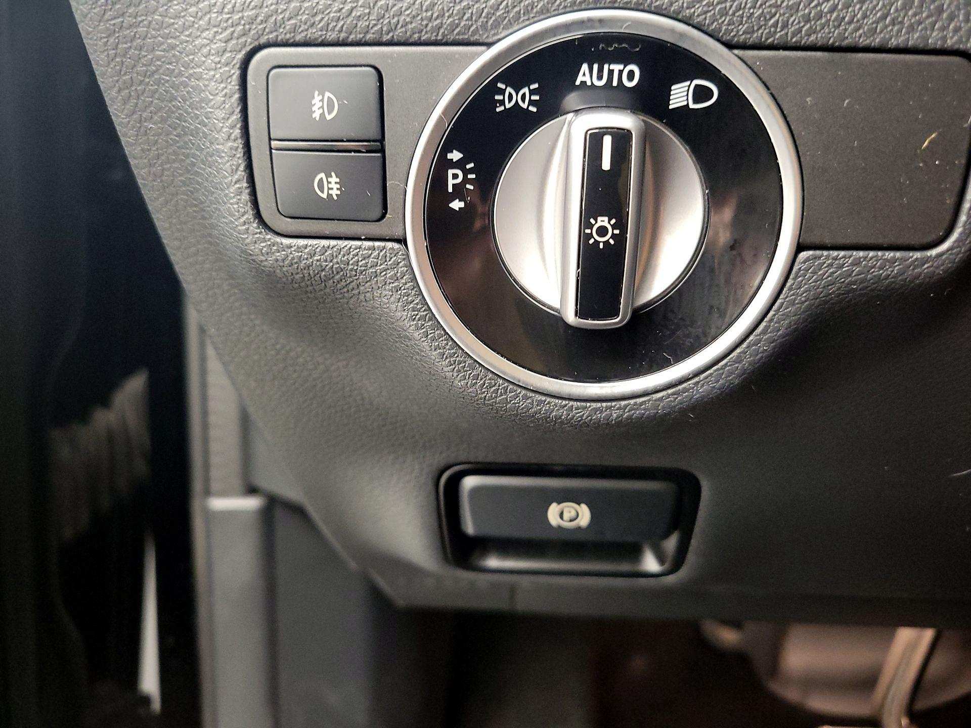 Thumbnail: 2018 Mercedes-Benz GLA - 13