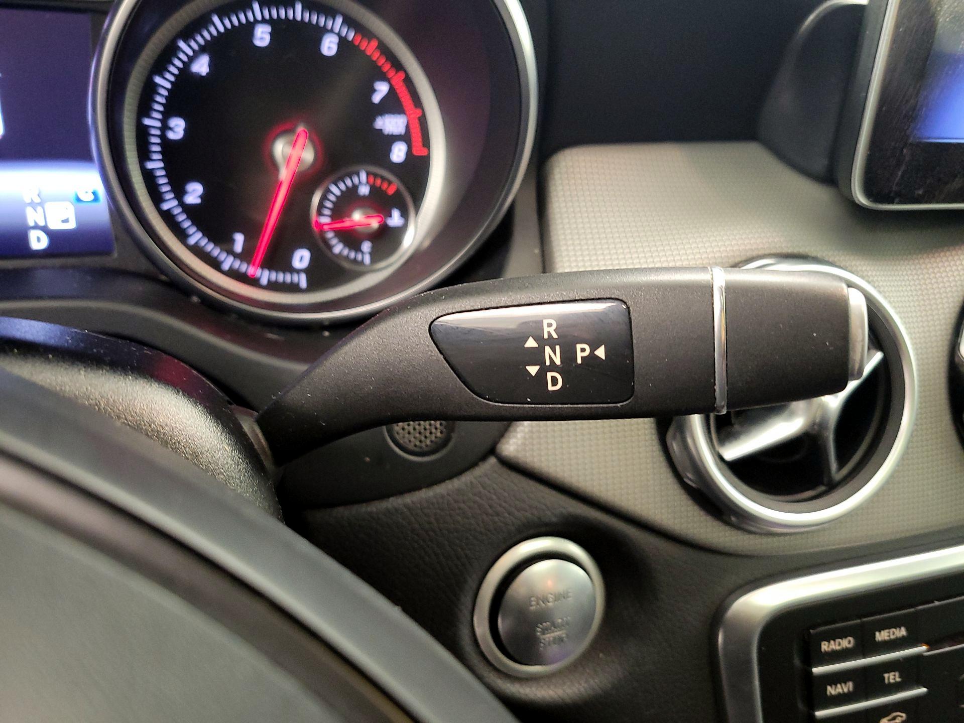 Thumbnail: 2018 Mercedes-Benz GLA - 17