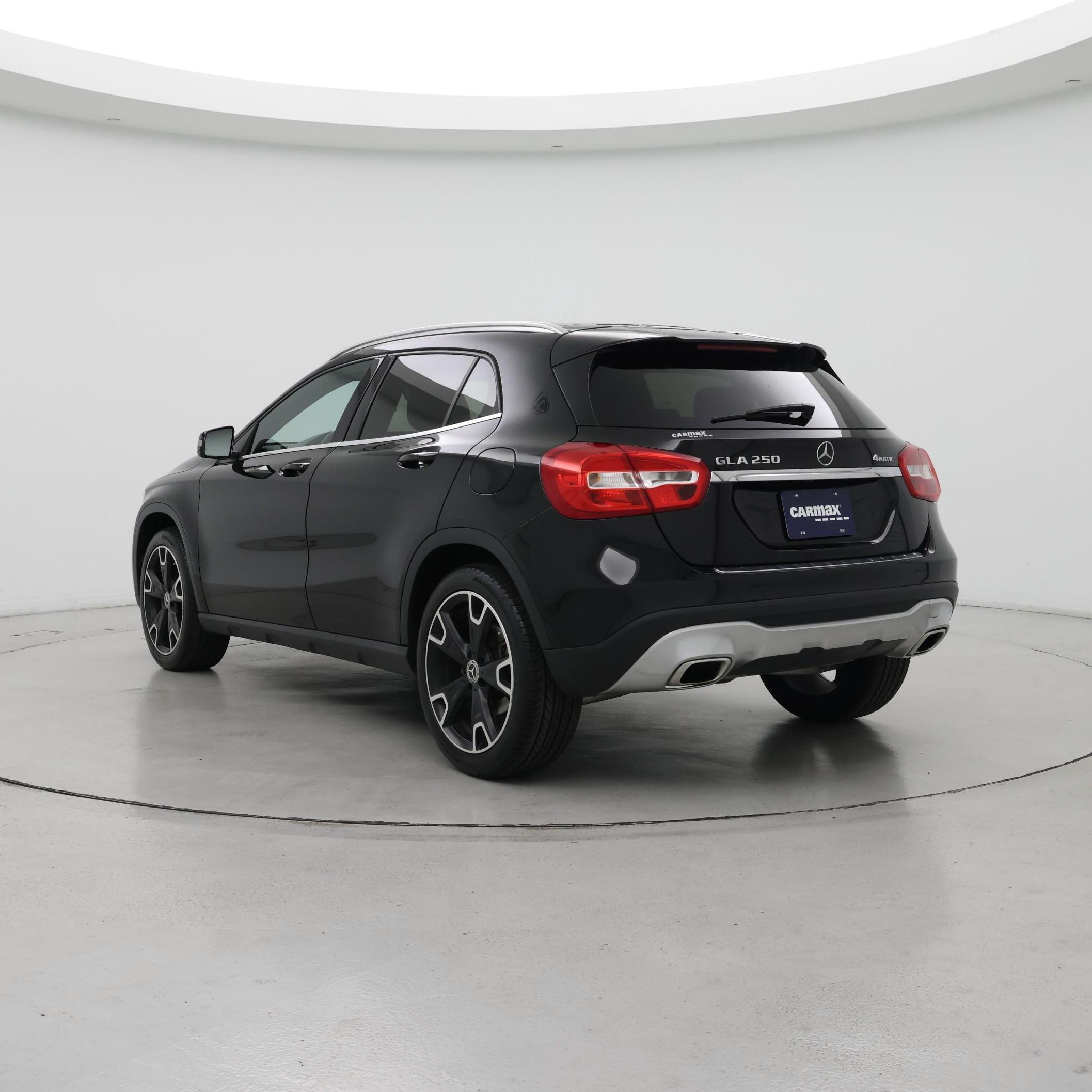 Thumbnail: 2018 Mercedes-Benz GLA - 2