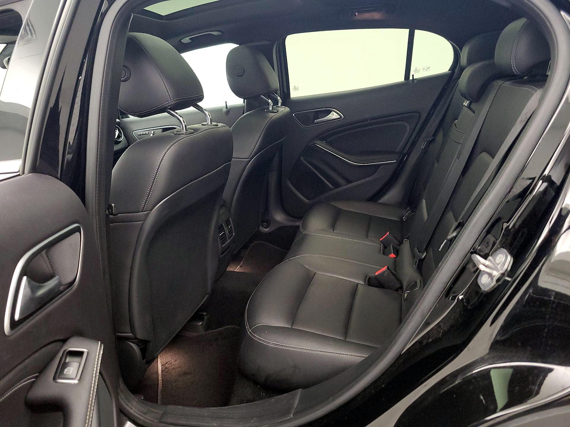 Thumbnail: 2018 Mercedes-Benz GLA - 20