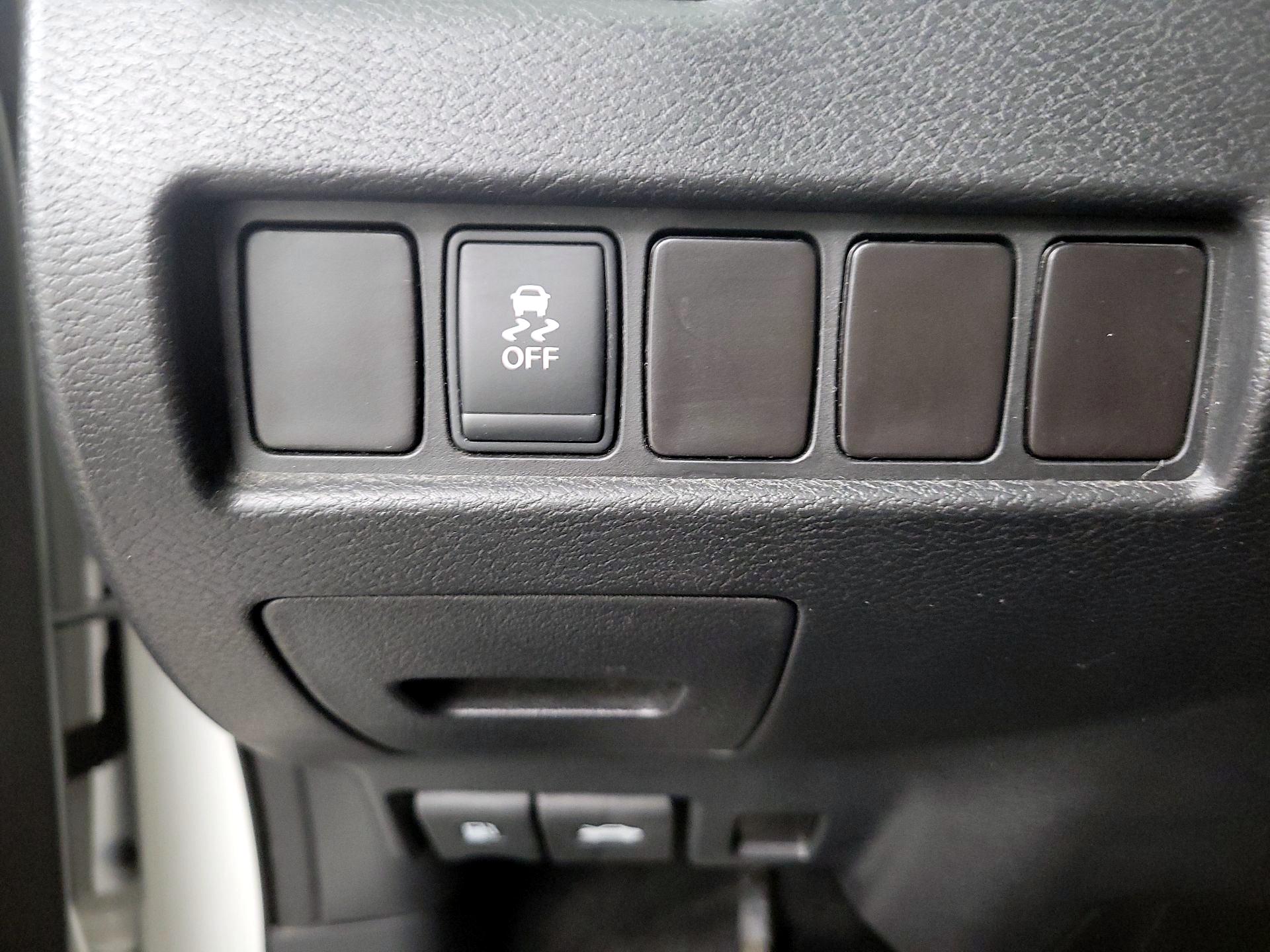 Thumbnail: 2015 Nissan Murano - 13