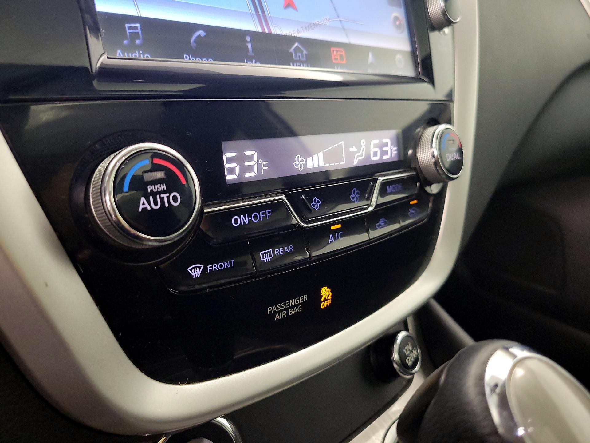 Thumbnail: 2015 Nissan Murano - 17