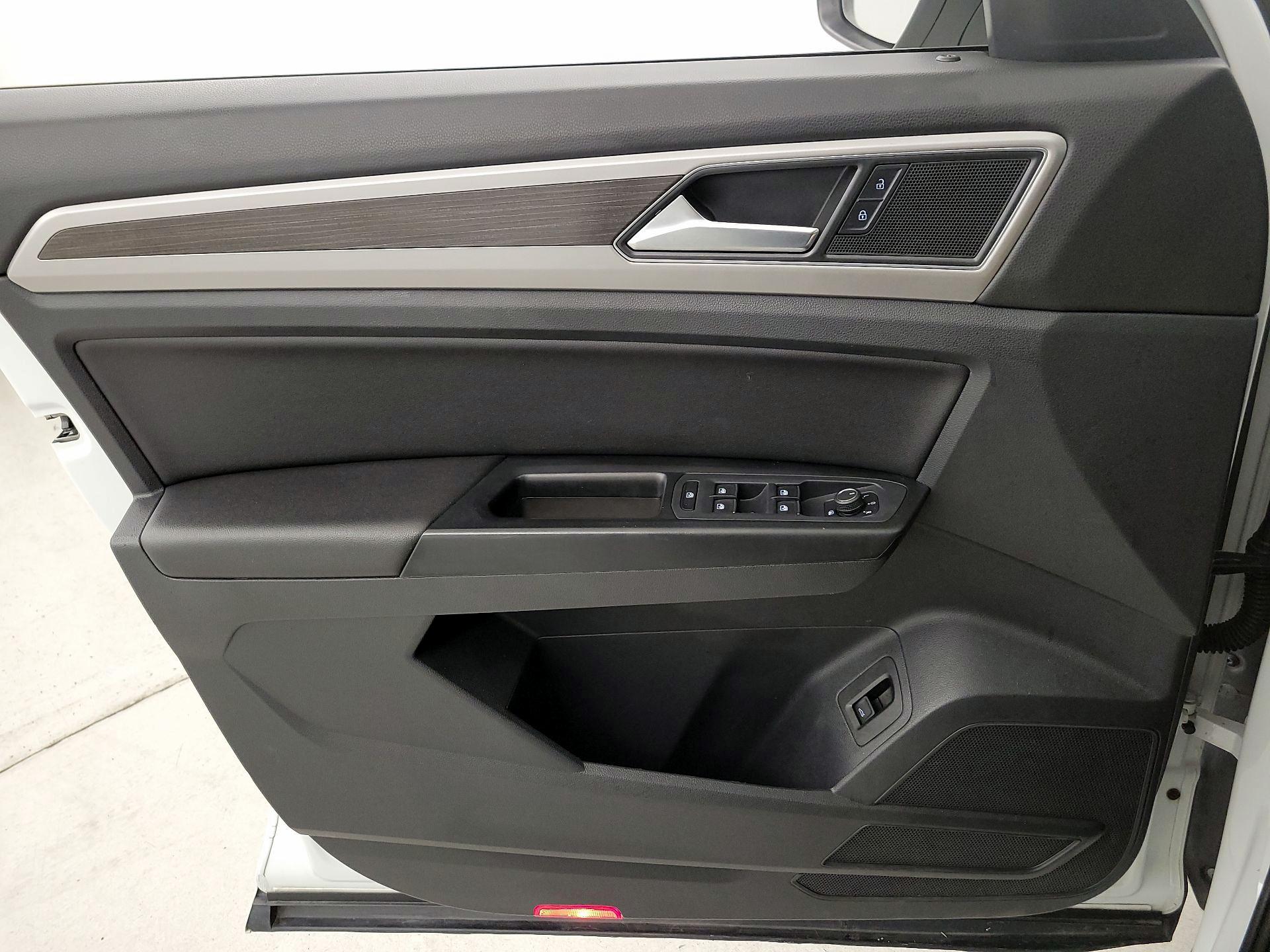 Thumbnail: 2018 Volkswagen Atlas - 12