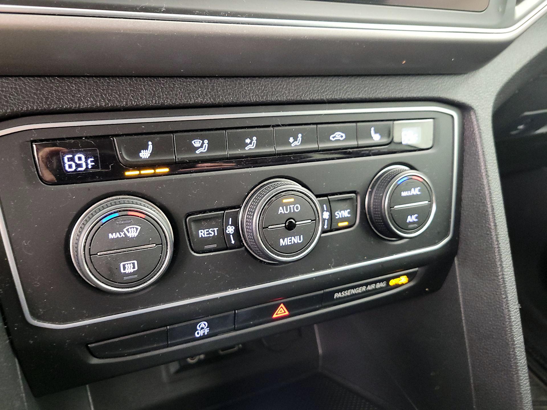 Thumbnail: 2018 Volkswagen Atlas - 16