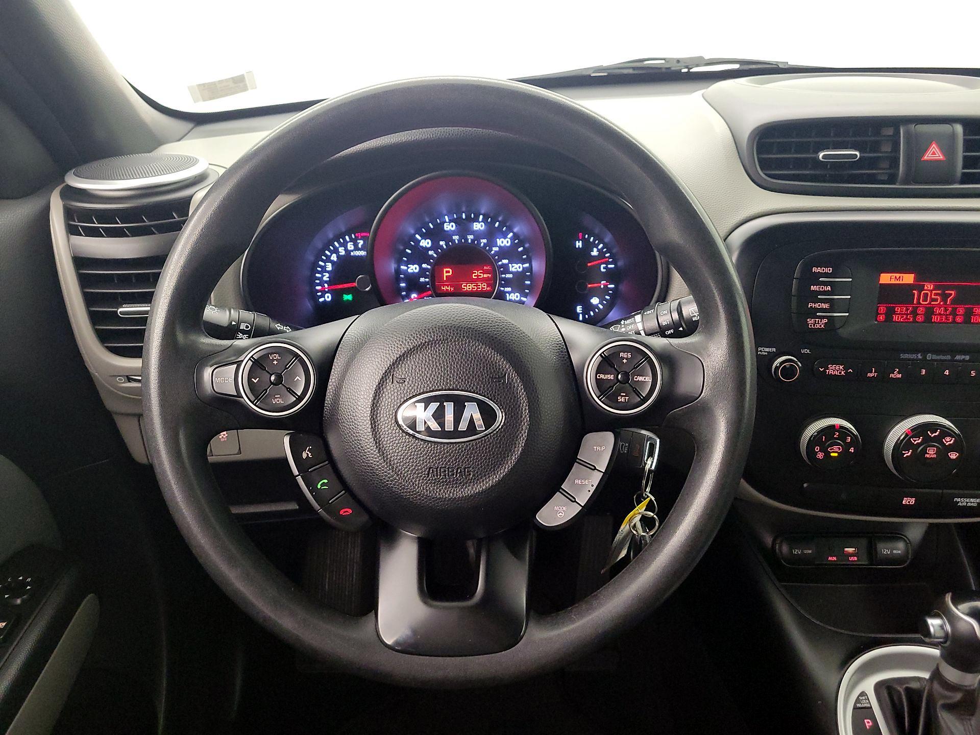 Thumbnail: 2016 Kia Soul - 10