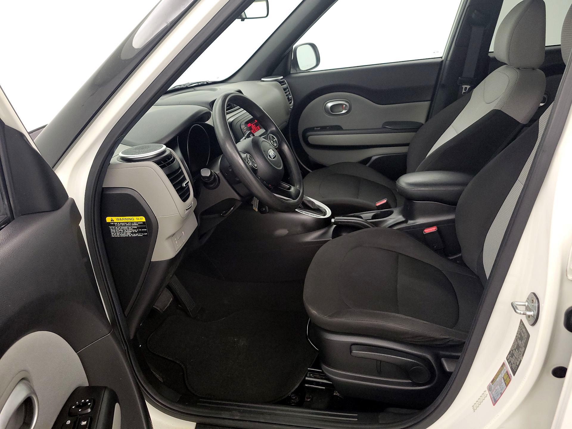 Thumbnail: 2016 Kia Soul - 11