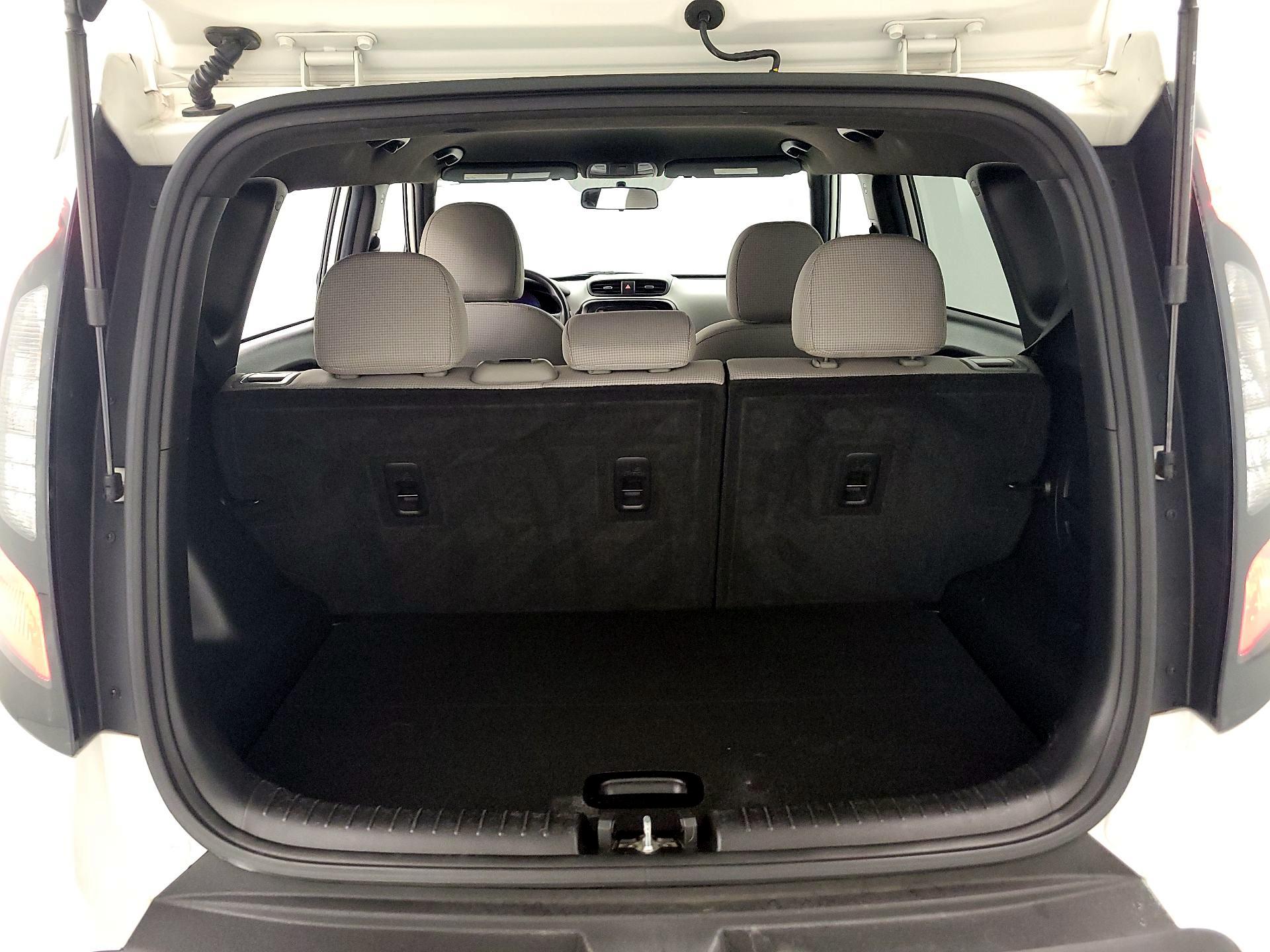 Thumbnail: 2016 Kia Soul - 19