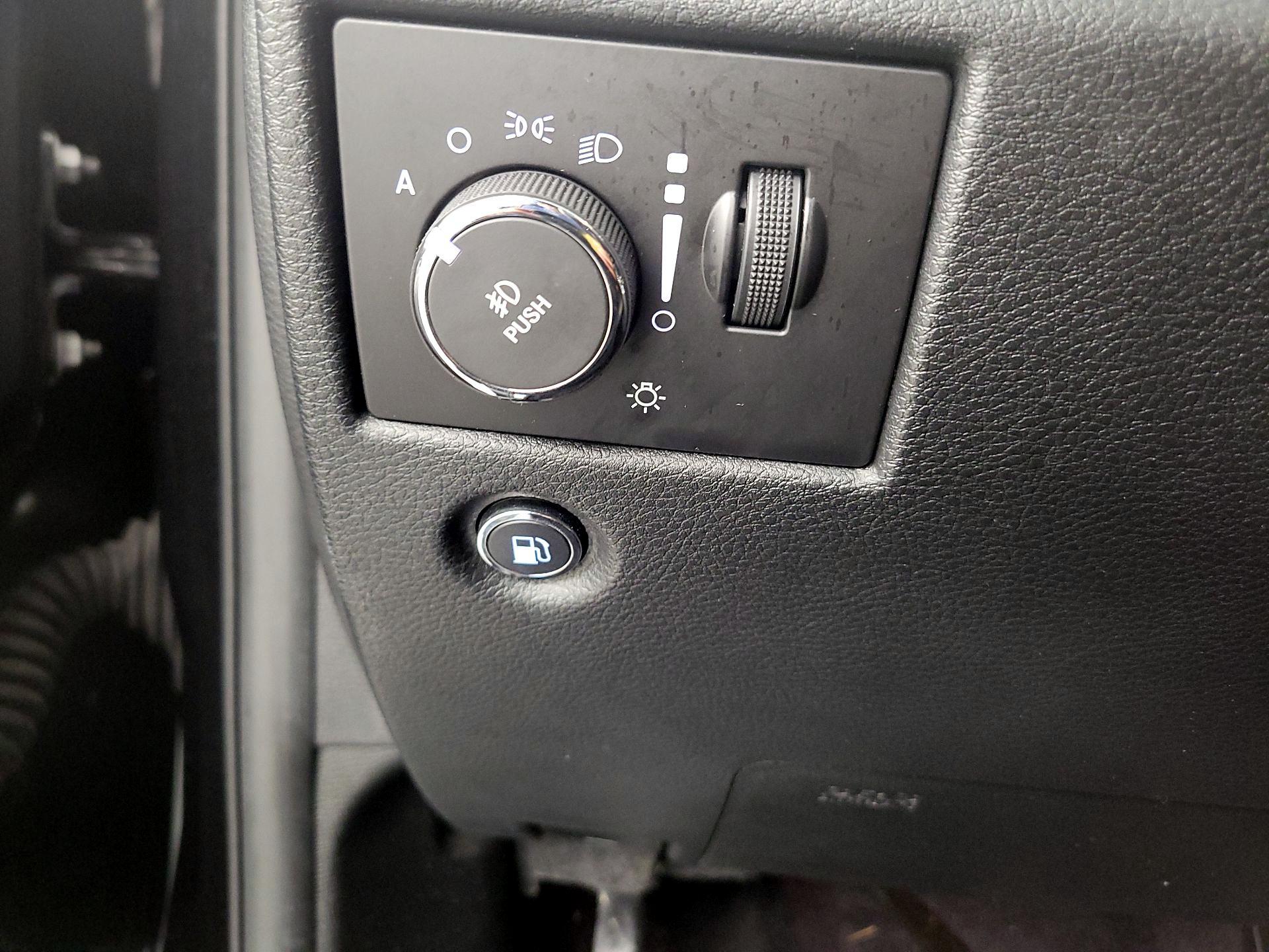 Thumbnail: 2016 Jeep Grand Cherokee - 13