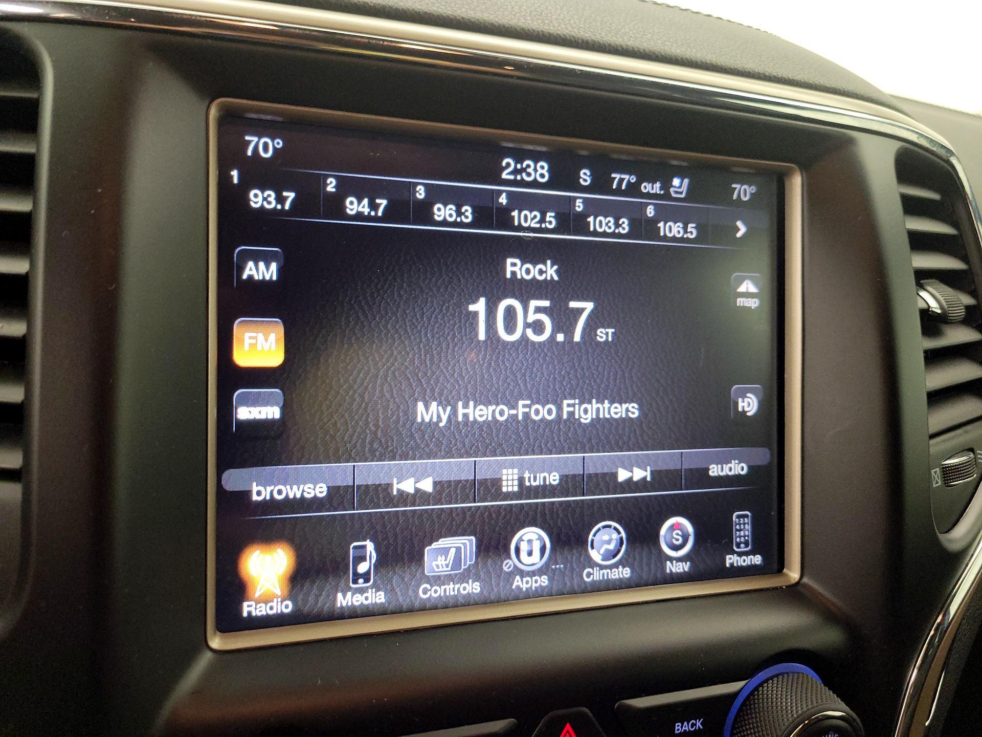 Thumbnail: 2016 Jeep Grand Cherokee - 16