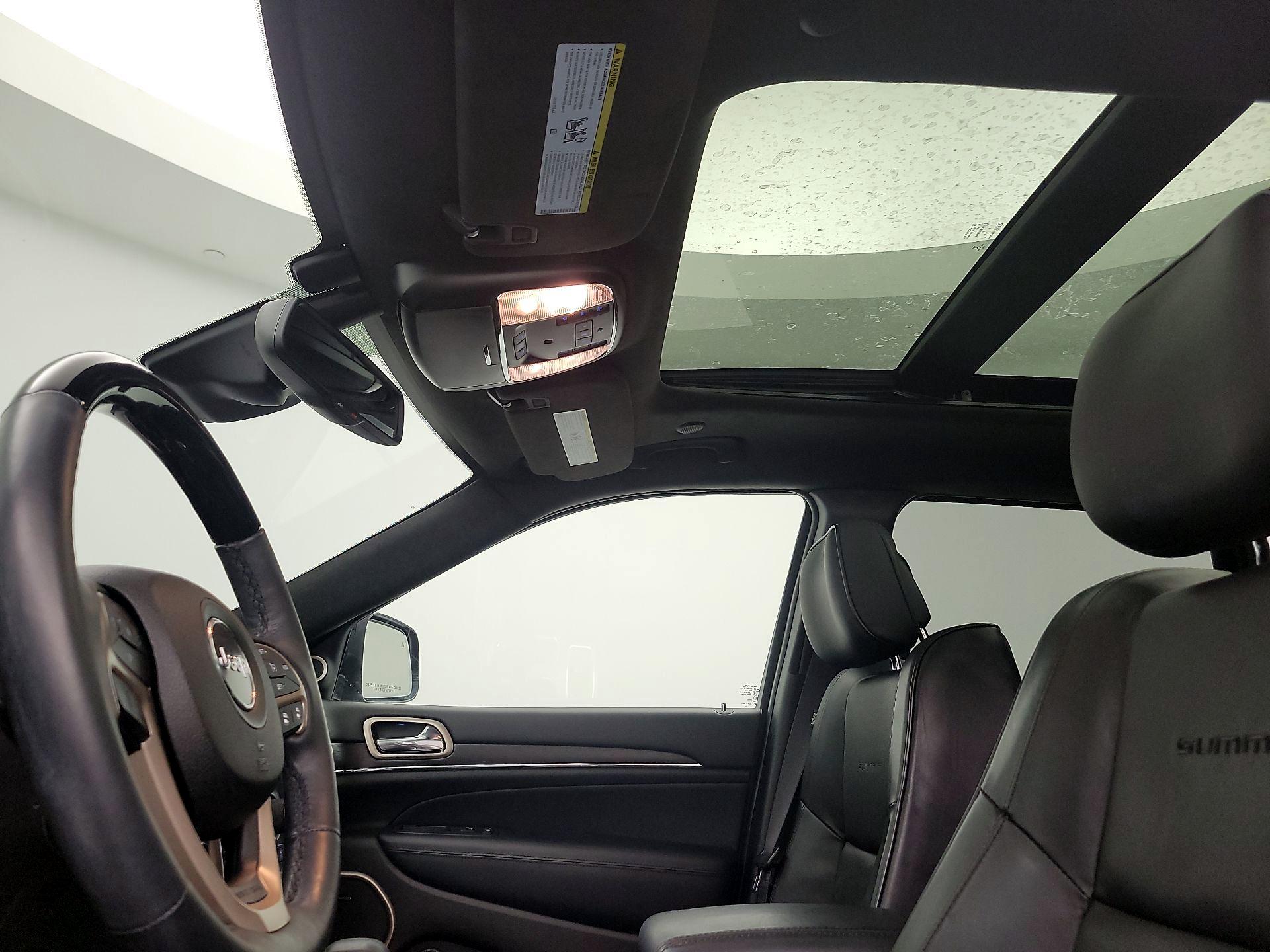 Thumbnail: 2016 Jeep Grand Cherokee - 20