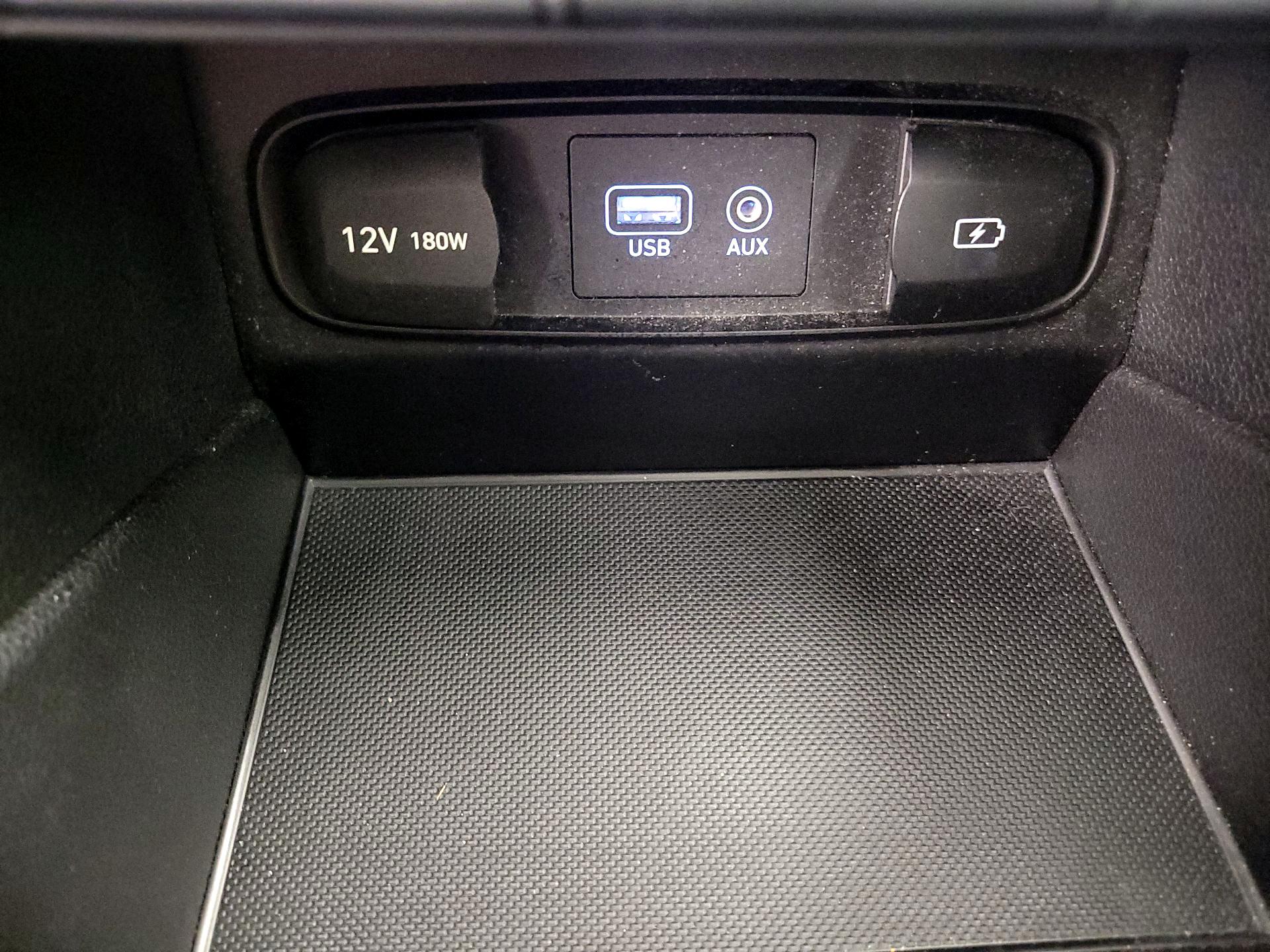 Thumbnail: 2019 Hyundai Santa Fe - 18