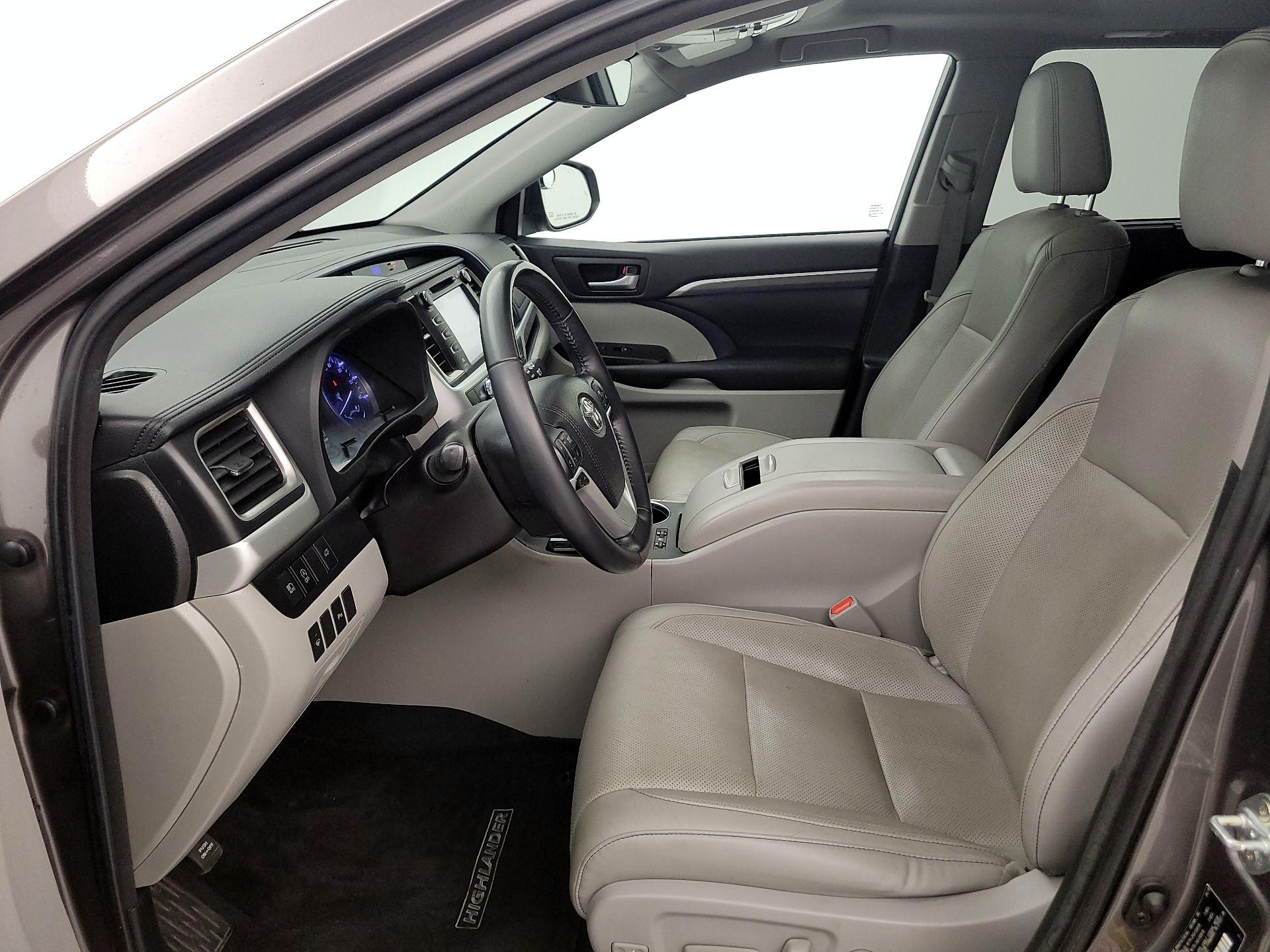 Thumbnail: 2018 Toyota Highlander - 11