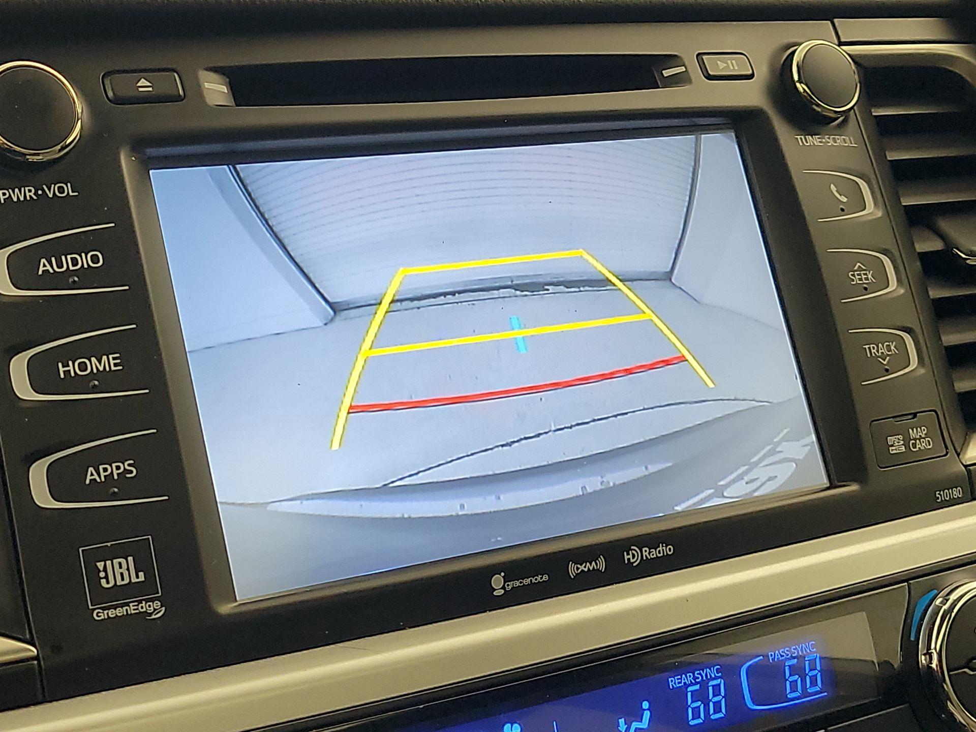 Thumbnail: 2018 Toyota Highlander - 15