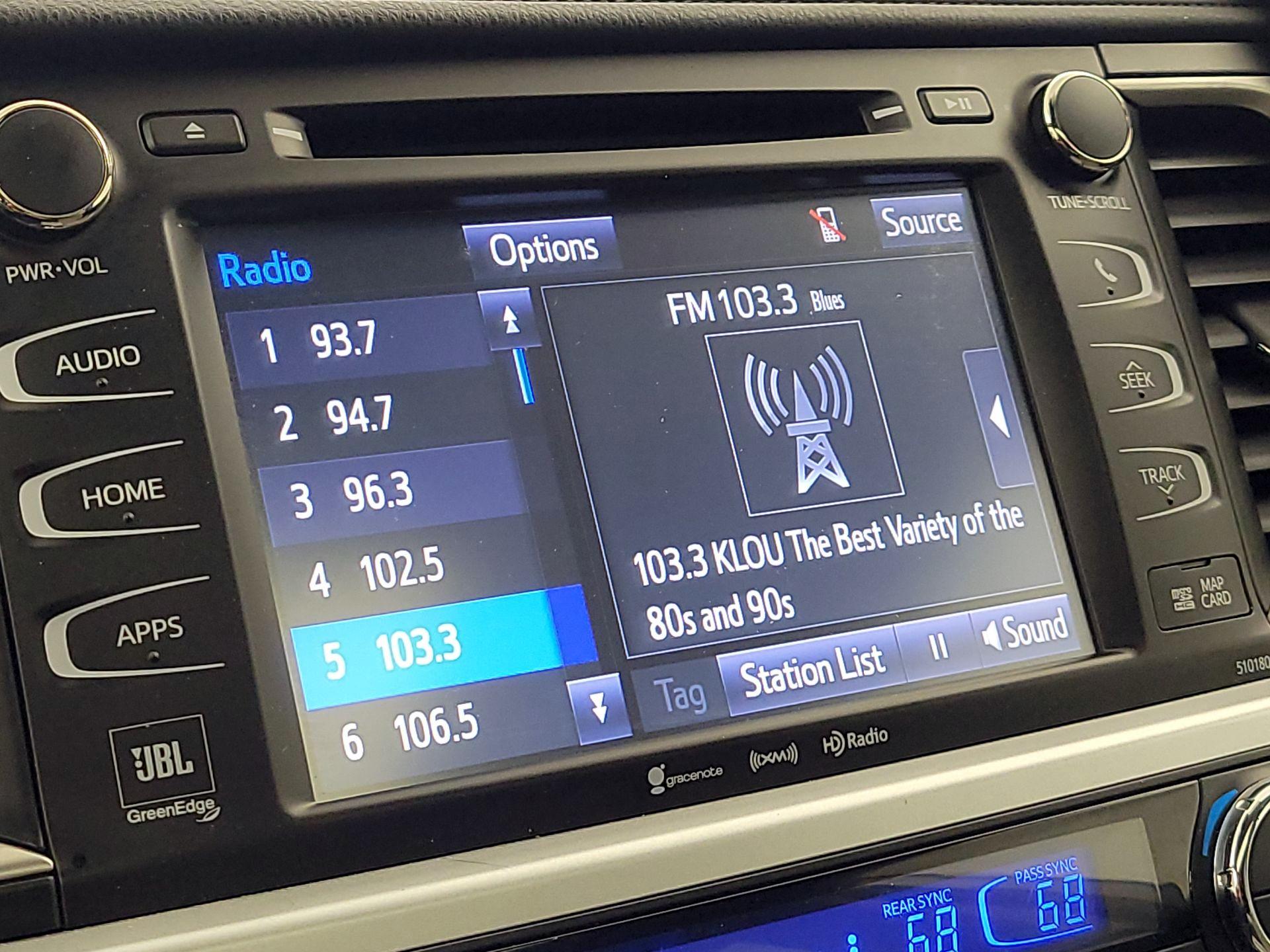 Thumbnail: 2018 Toyota Highlander - 16