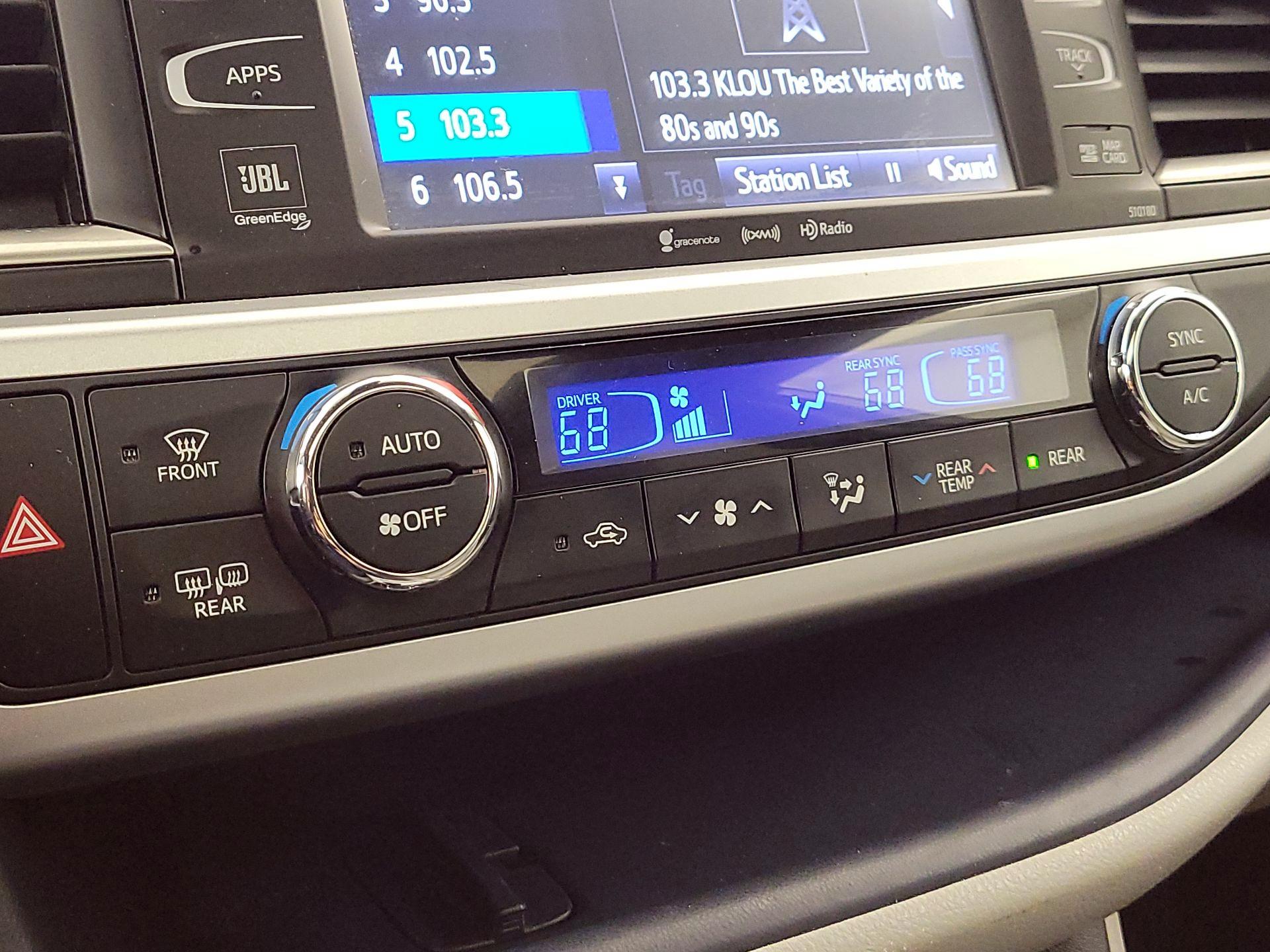 Thumbnail: 2018 Toyota Highlander - 17