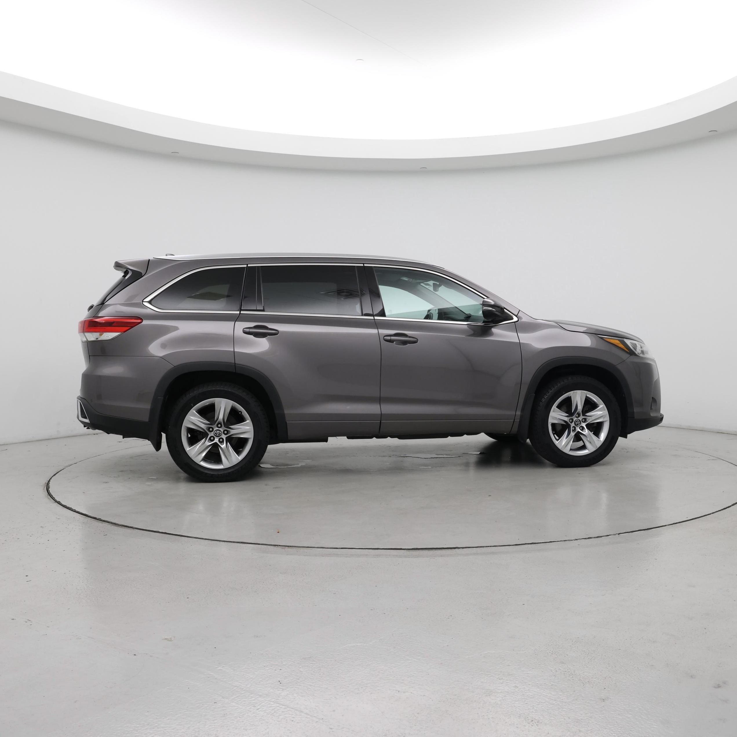 Thumbnail: 2018 Toyota Highlander - 7