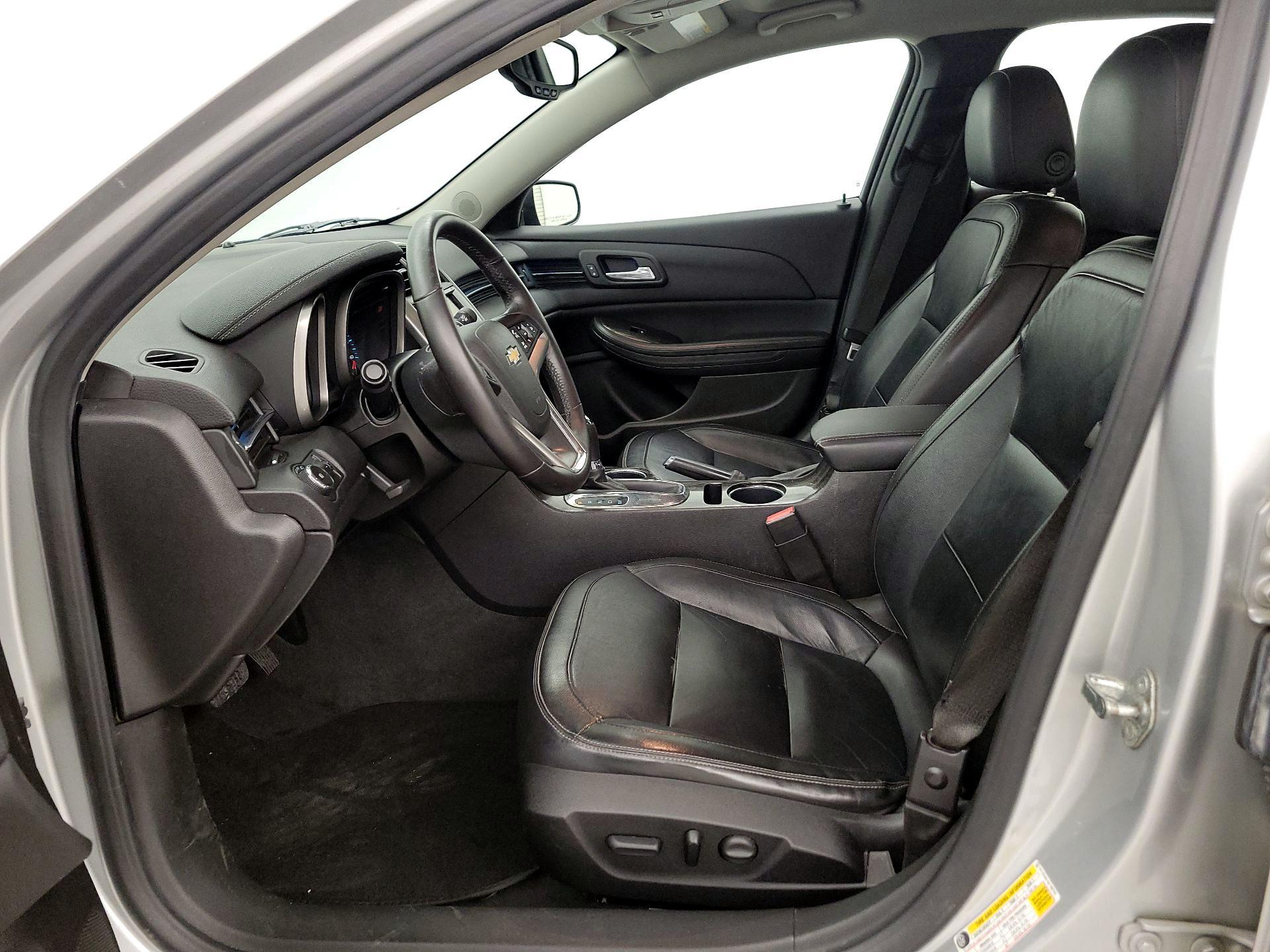 Thumbnail: 2016 Chevrolet Malibu - 11