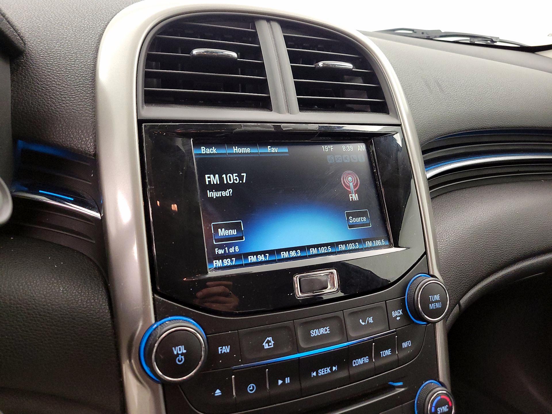 Thumbnail: 2016 Chevrolet Malibu - 14