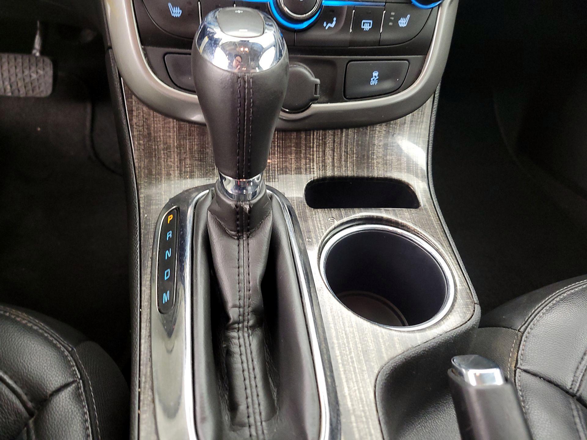 Thumbnail: 2016 Chevrolet Malibu - 16