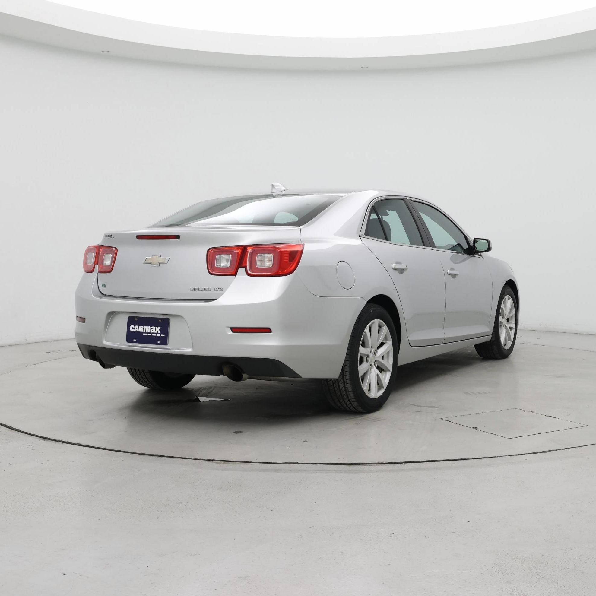 Thumbnail: 2016 Chevrolet Malibu - 8