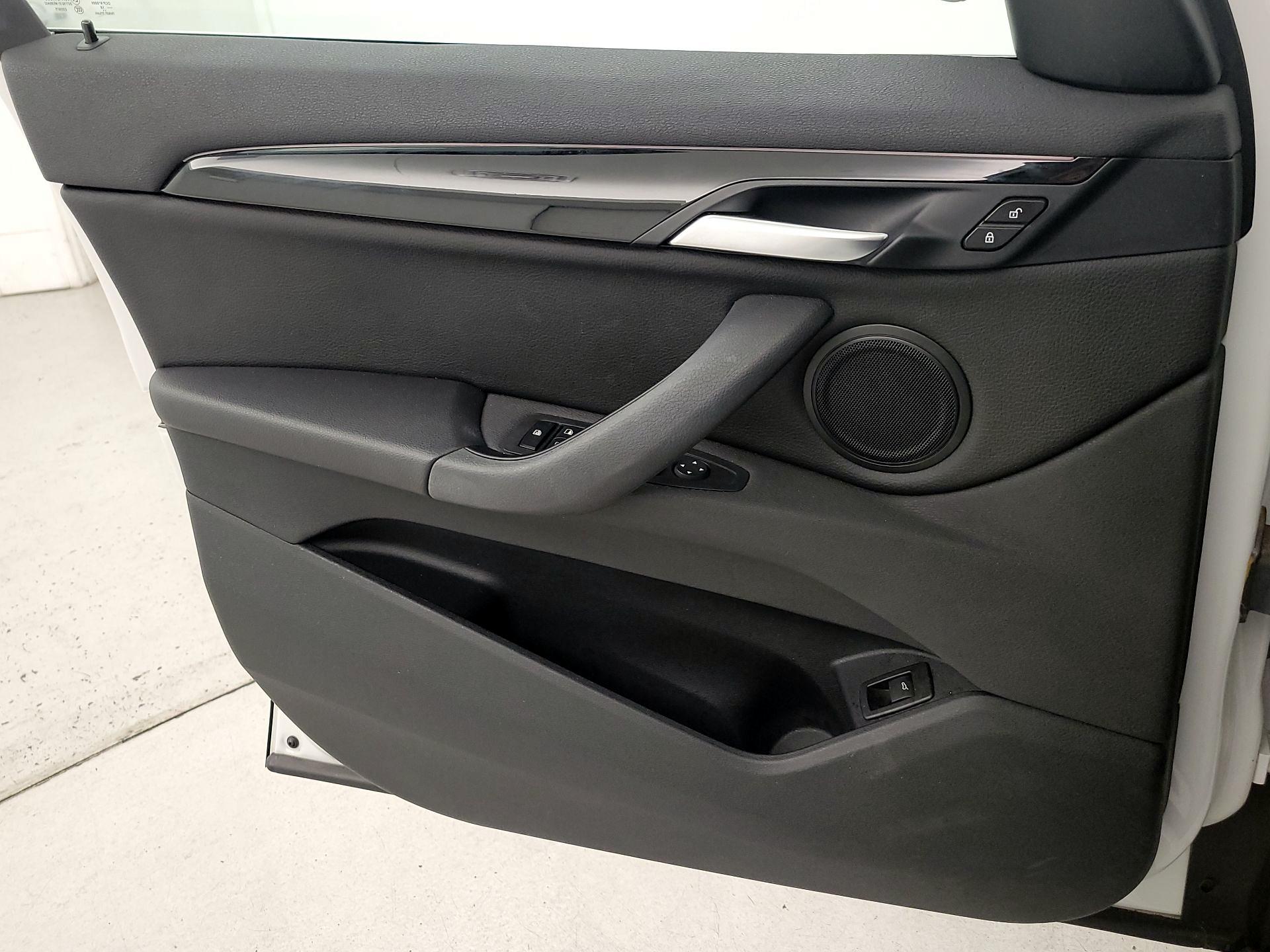 Thumbnail: 2018 BMW X1 - 12