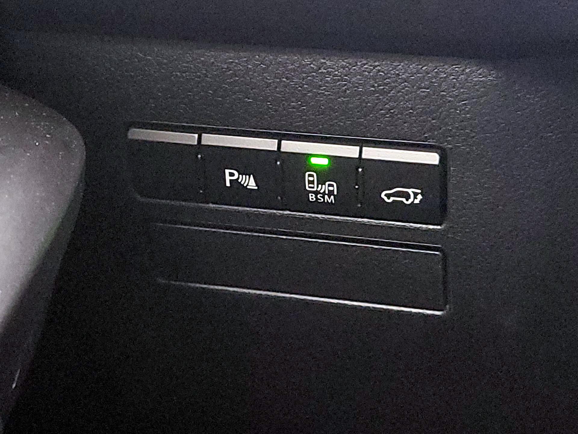 Thumbnail: 2016 Lexus NX - 13