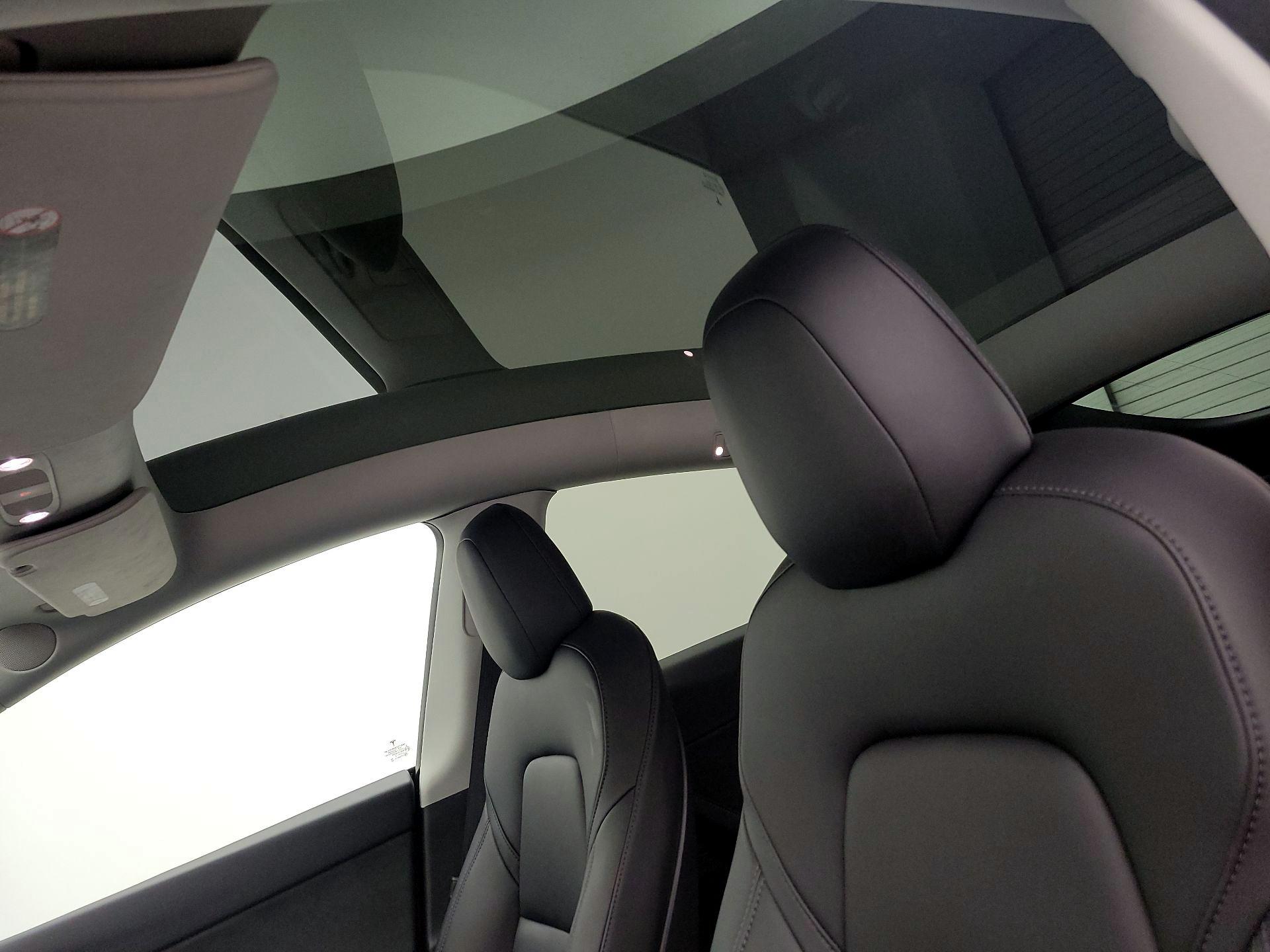 Thumbnail: 2022 Tesla Model Y - 18